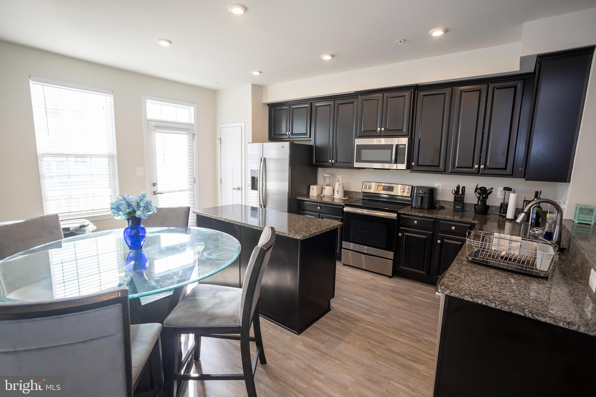 LARGO TOWN CENTER - Residential