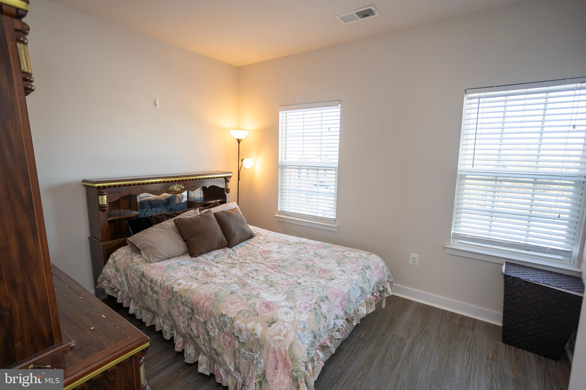 LARGO TOWN CENTER - Residential