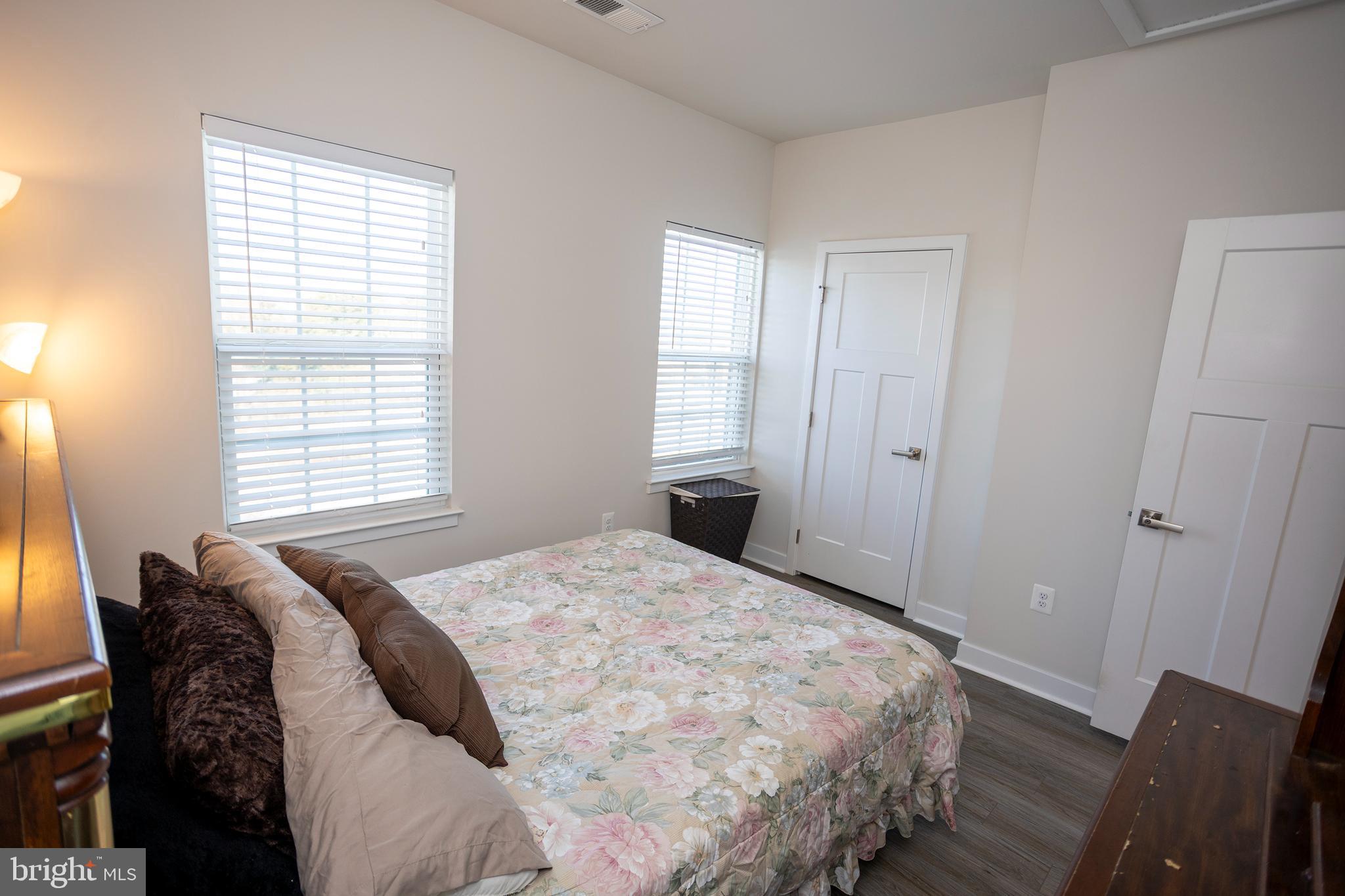 LARGO TOWN CENTER - Residential