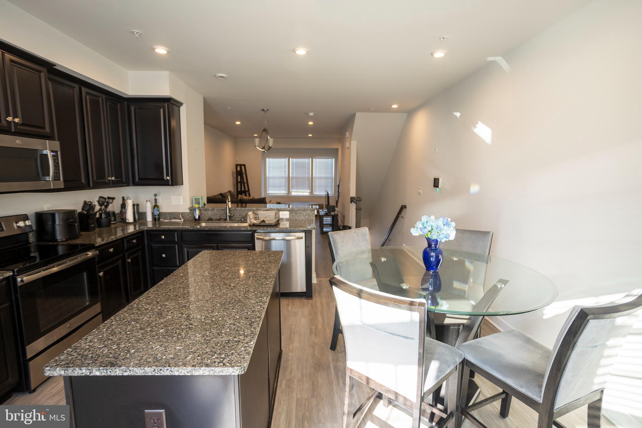 LARGO TOWN CENTER - Residential