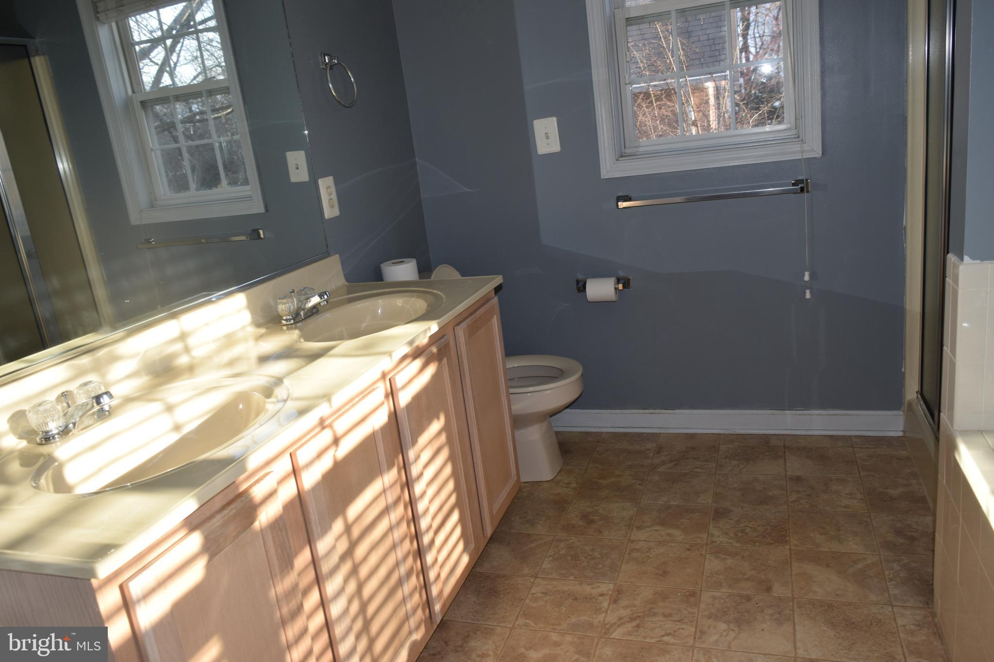 BRETON BAY ESTATES - Residential