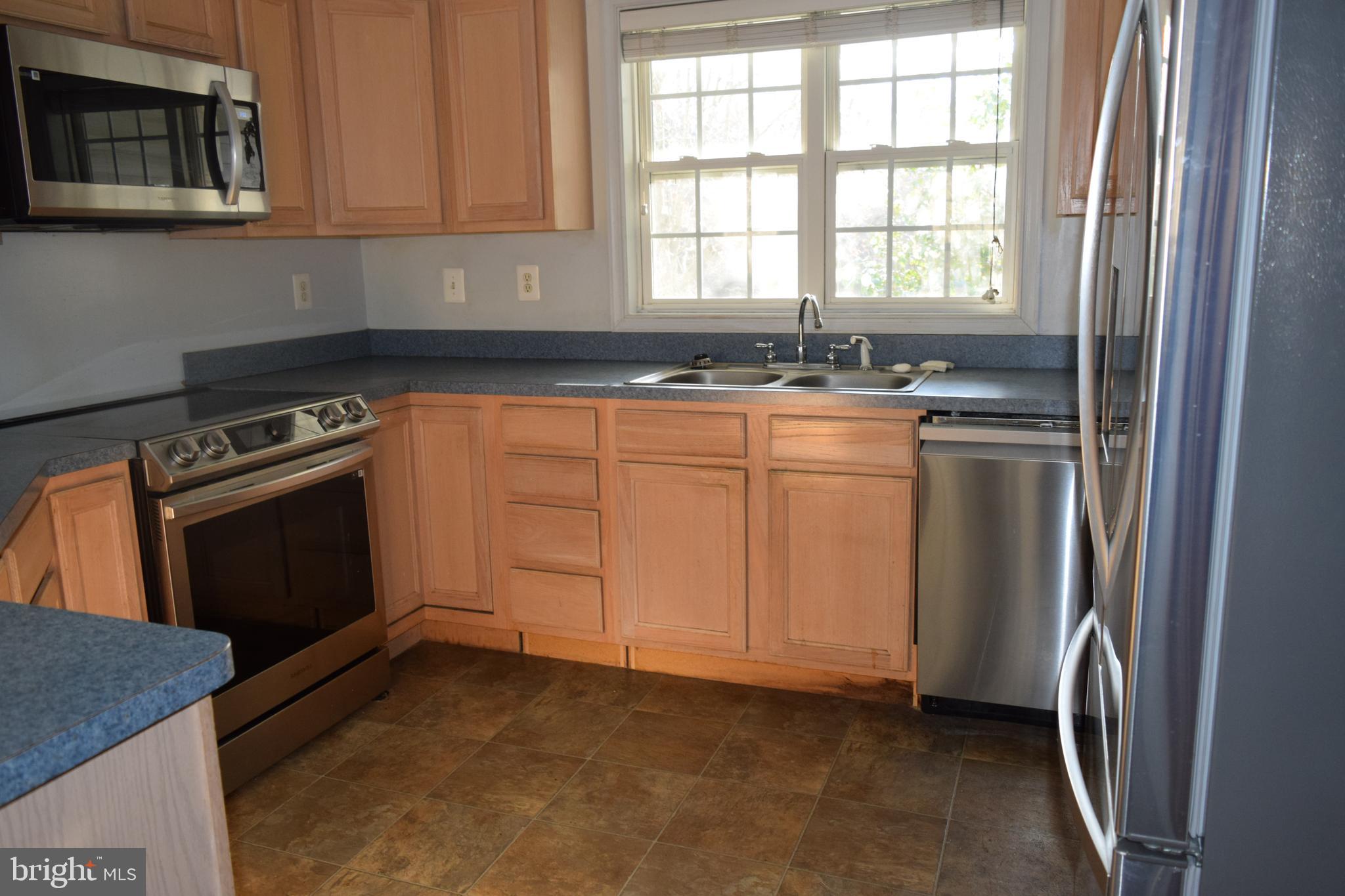 BRETON BAY ESTATES - Residential