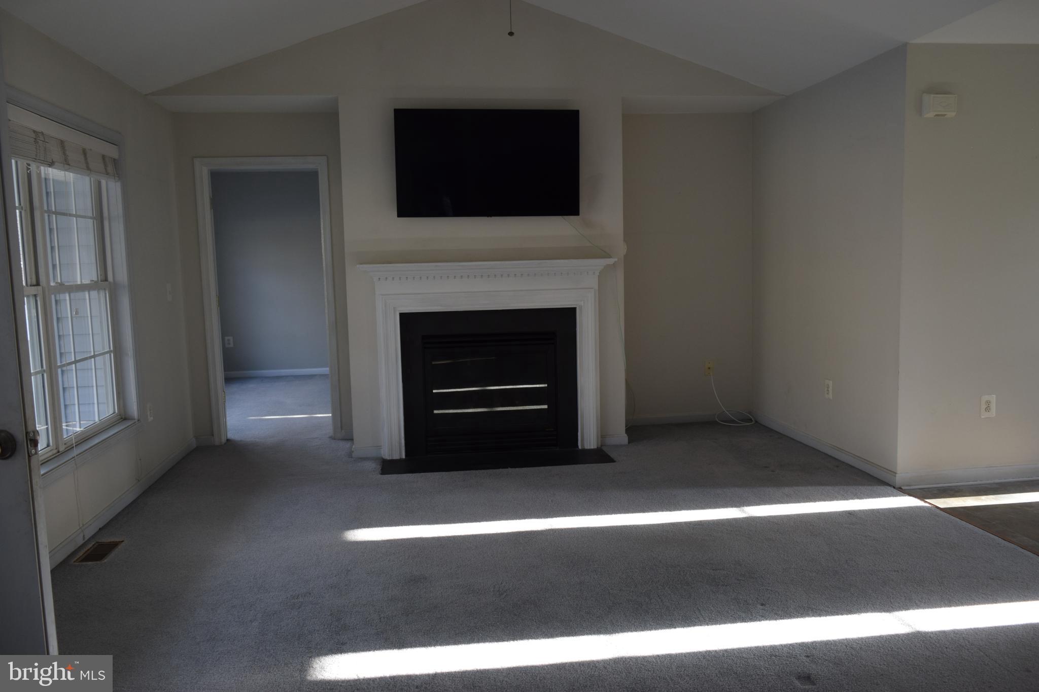 BRETON BAY ESTATES - Residential