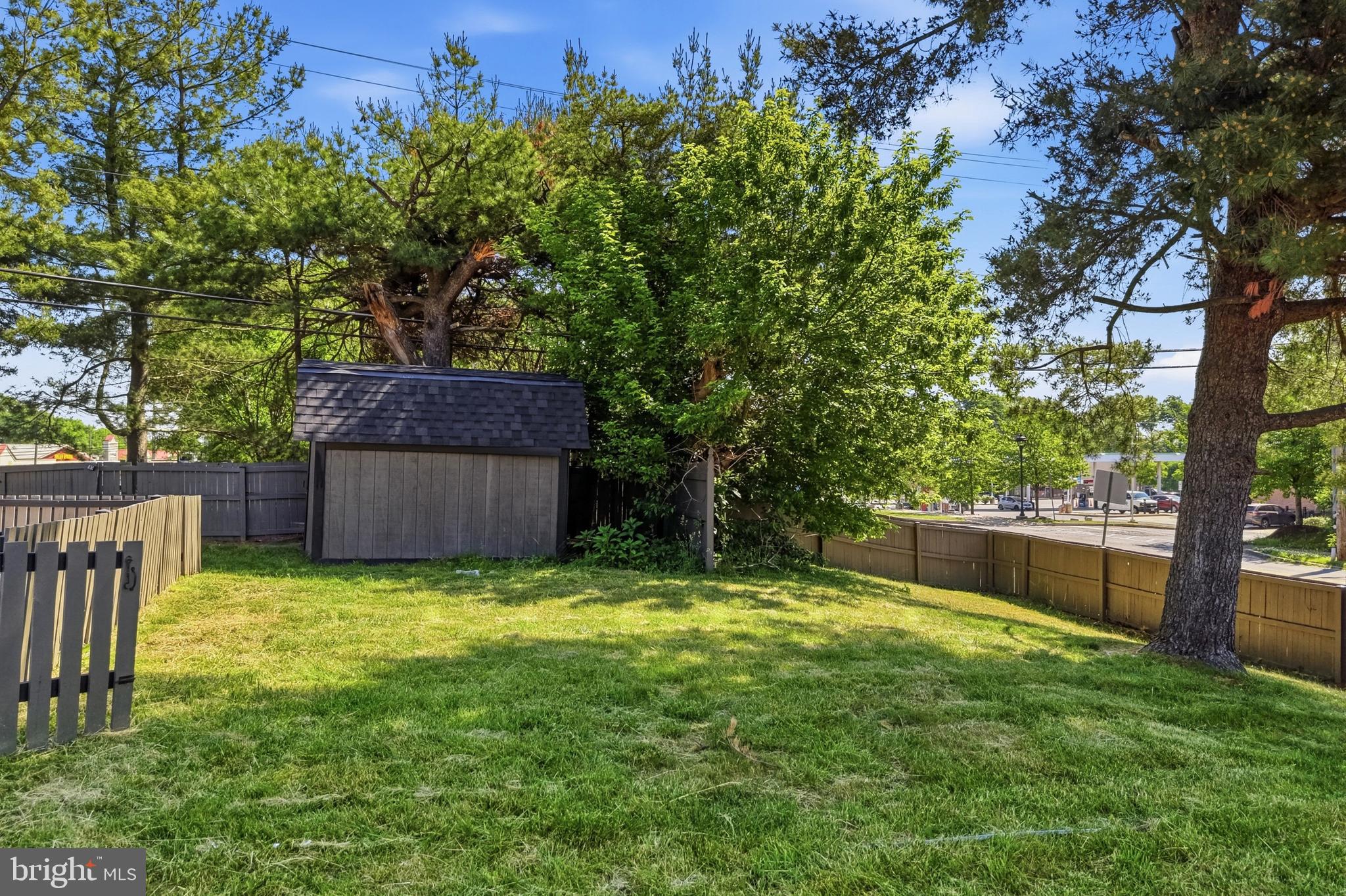EDGE MEAD - Residential