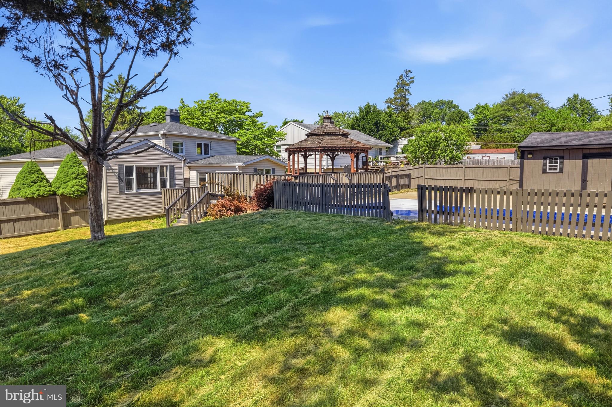 EDGE MEAD - Residential