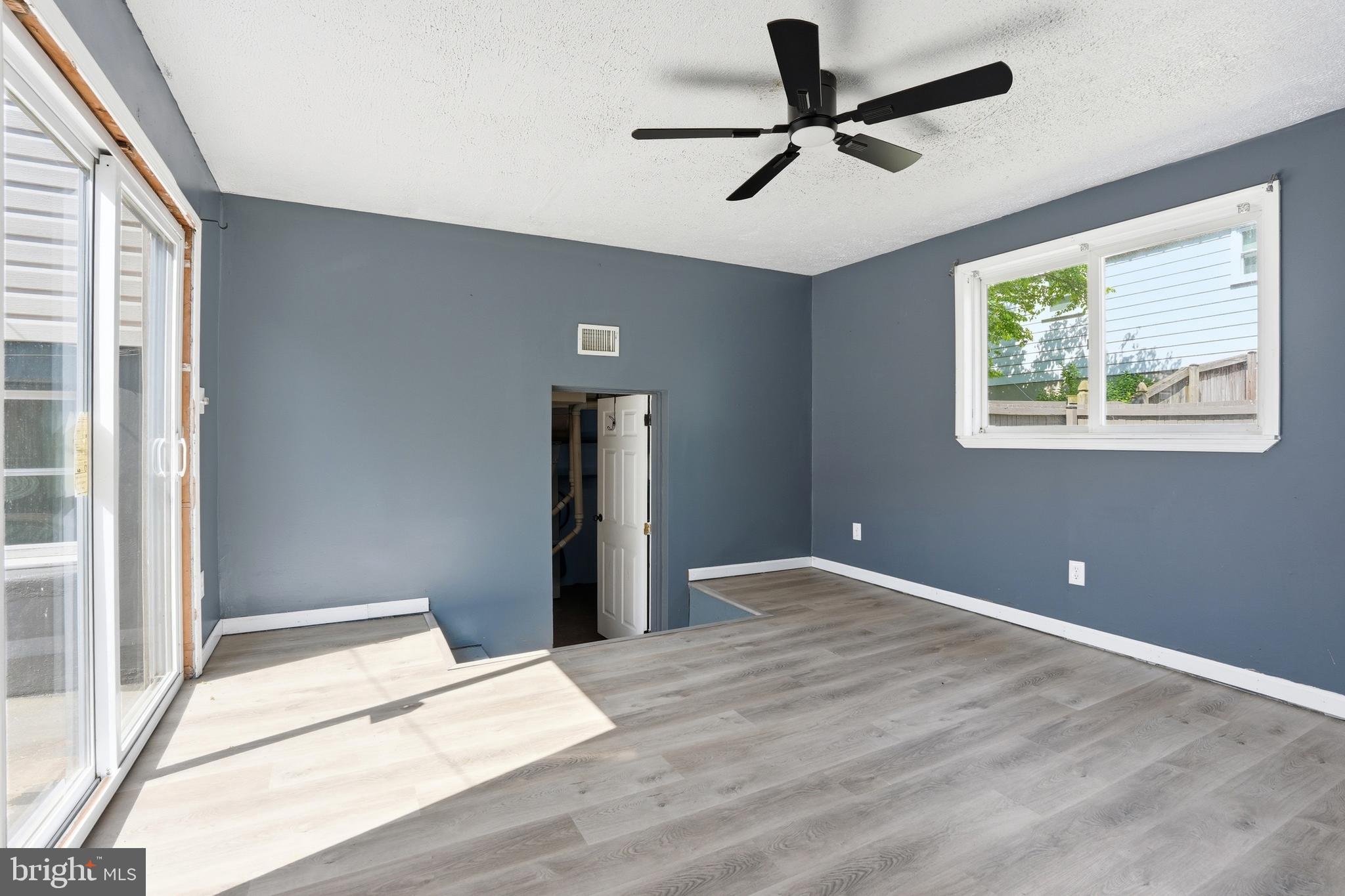 EDGE MEAD - Residential