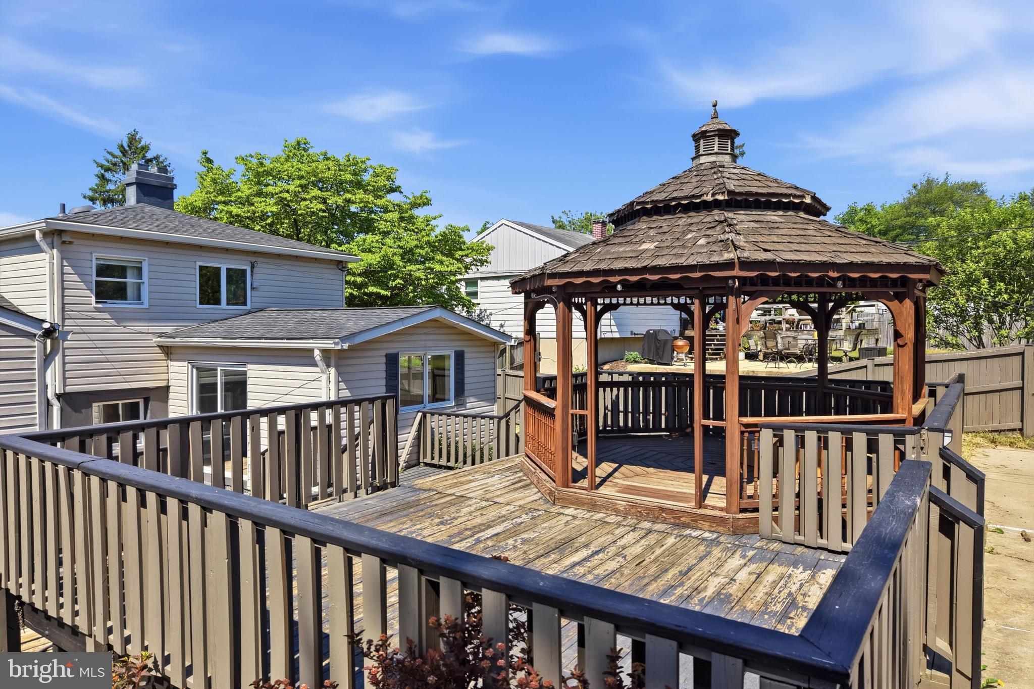 EDGE MEAD - Residential