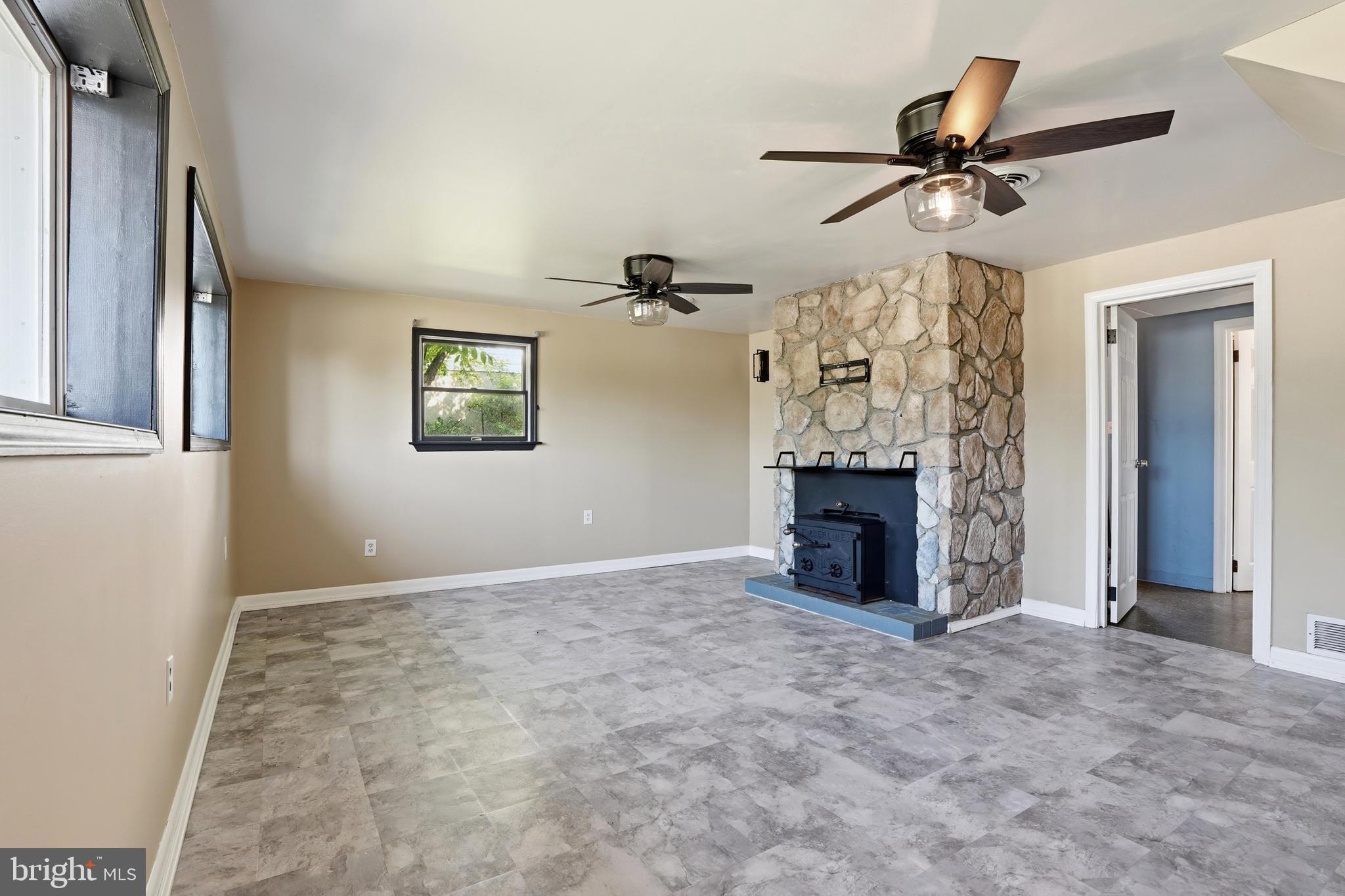 EDGE MEAD - Residential