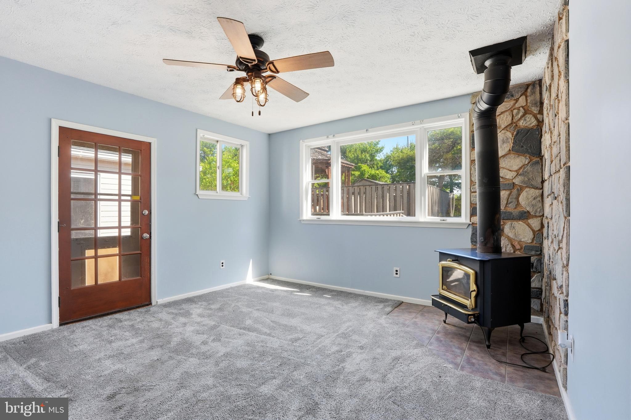 EDGE MEAD - Residential
