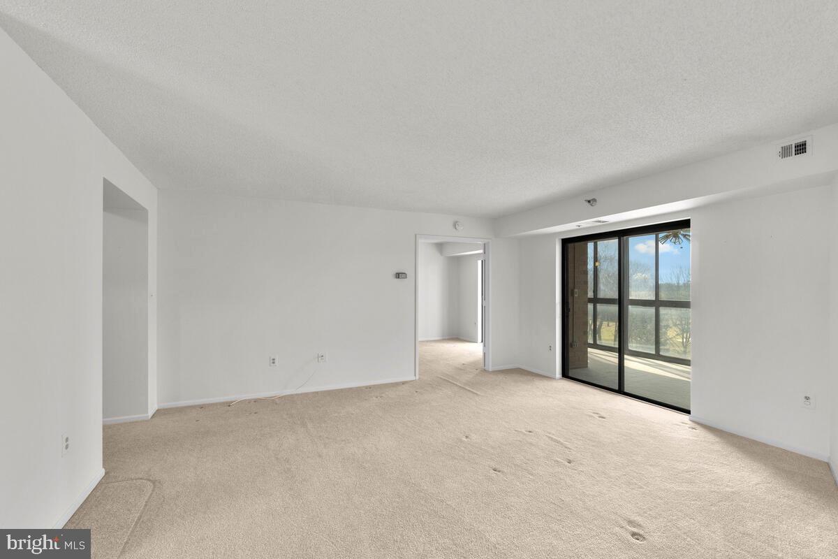 FAIRWAYS NORTH - Residential