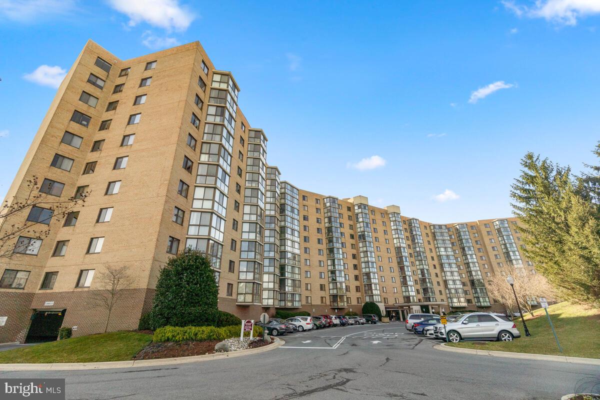 FAIRWAYS NORTH - Residential