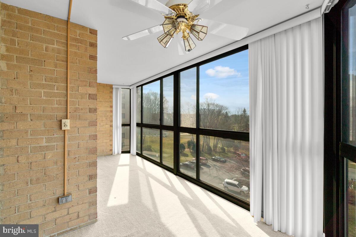 FAIRWAYS NORTH - Residential