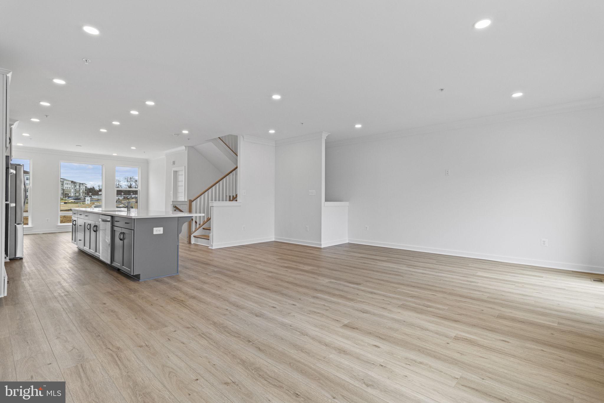 SOUTHLAKE - Residential