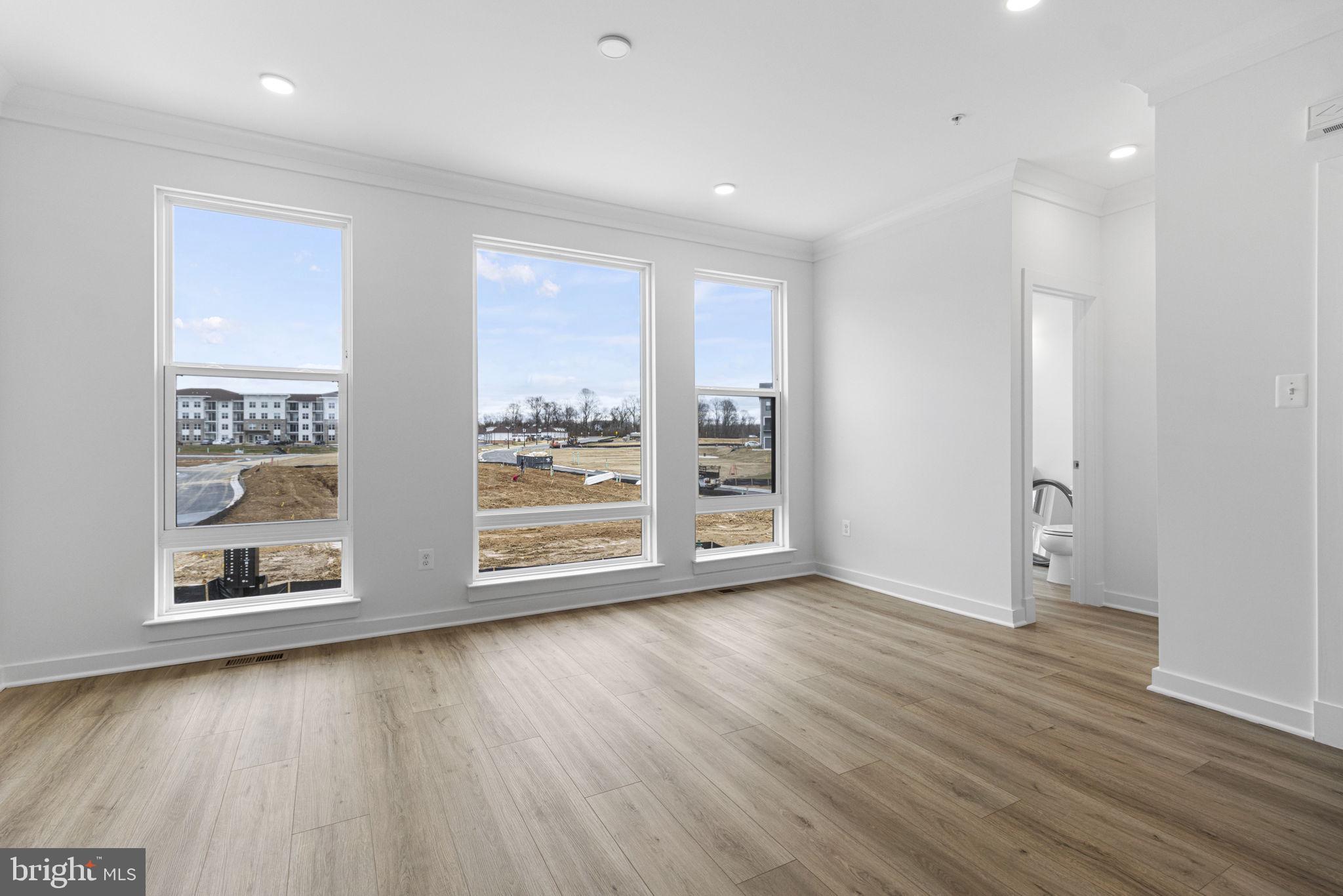 SOUTHLAKE - Residential