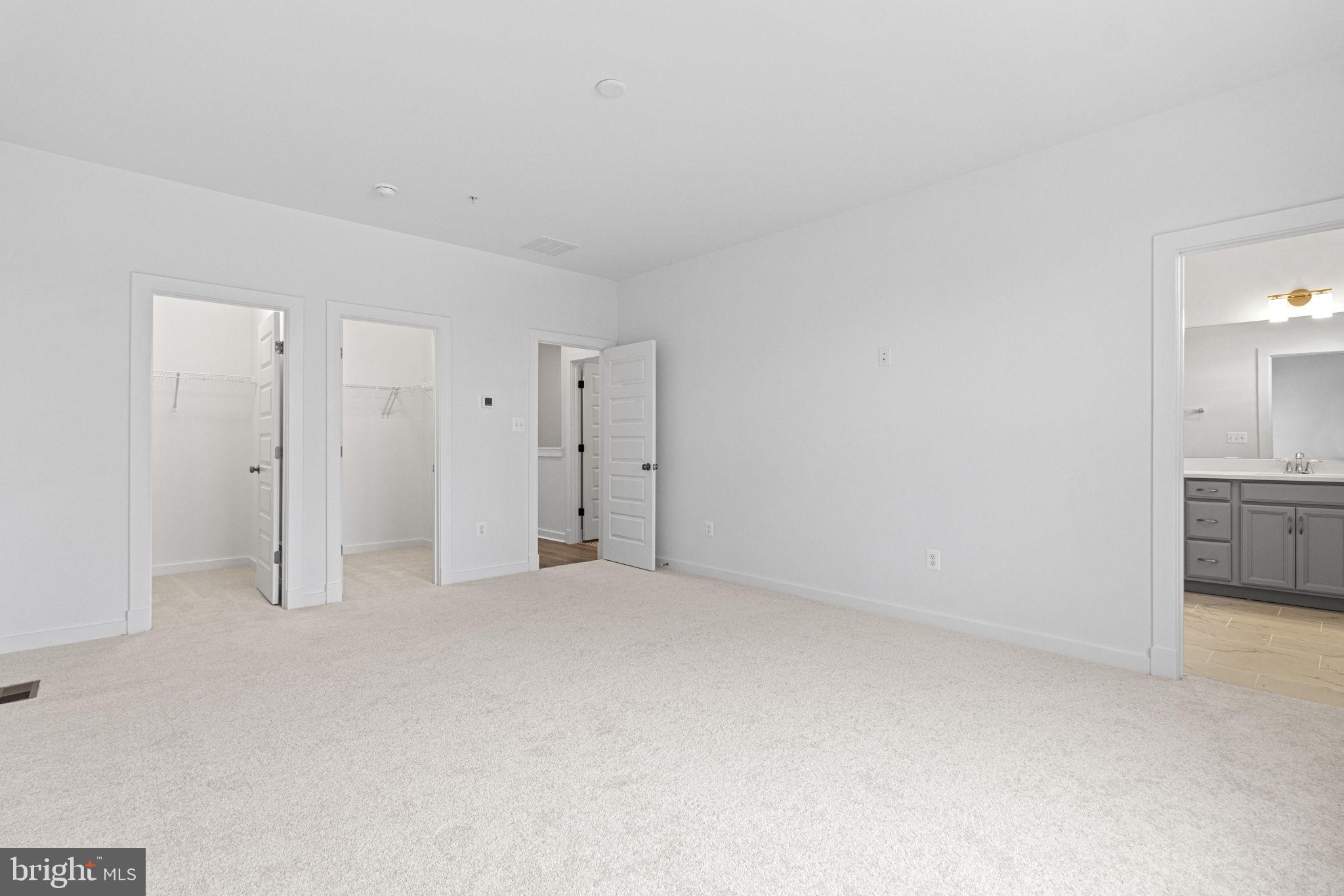 SOUTHLAKE - Residential