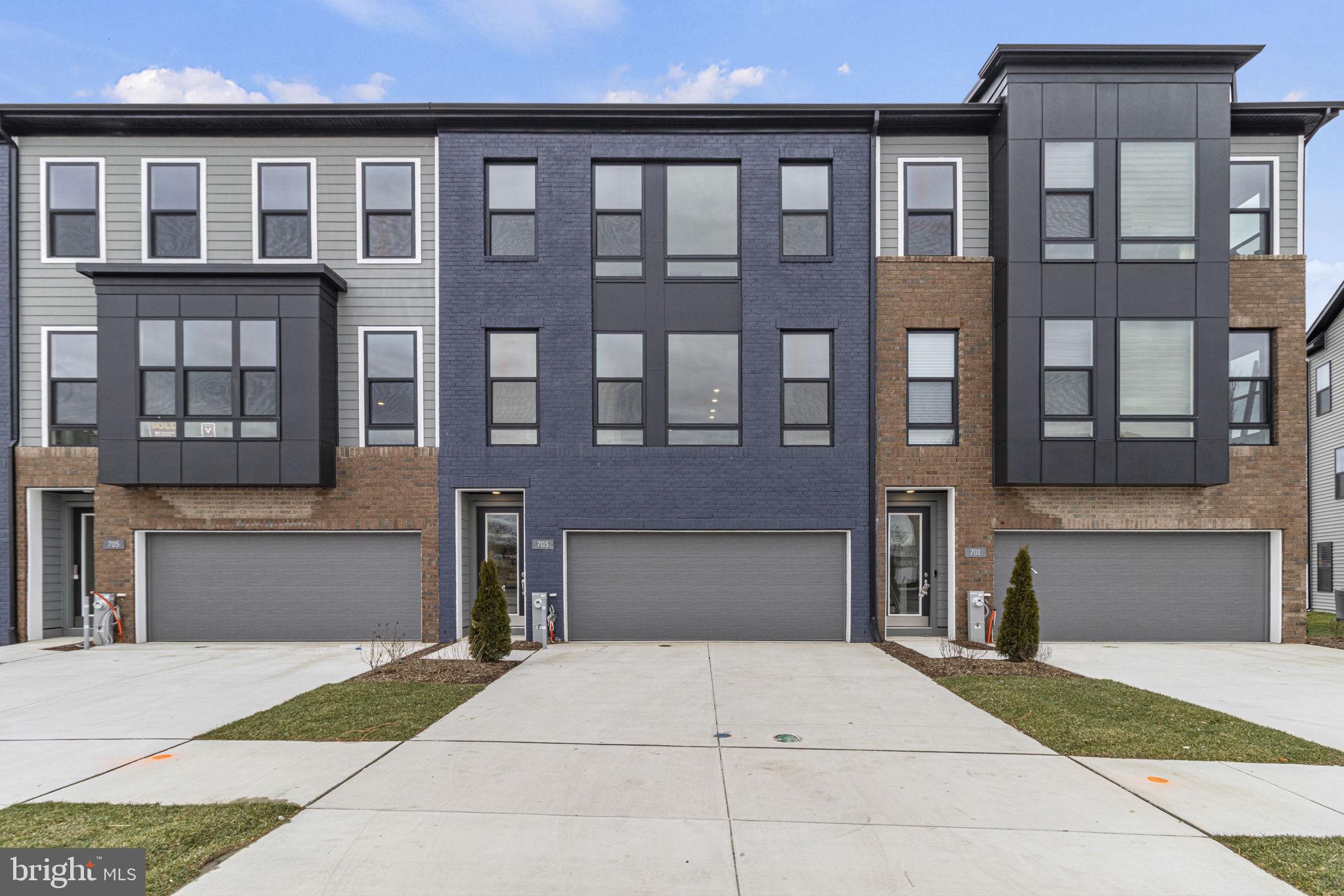 SOUTHLAKE - Residential