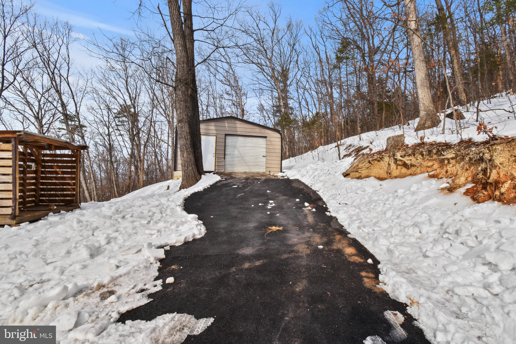 BUCK HILL DEVELOPMENT - Residential