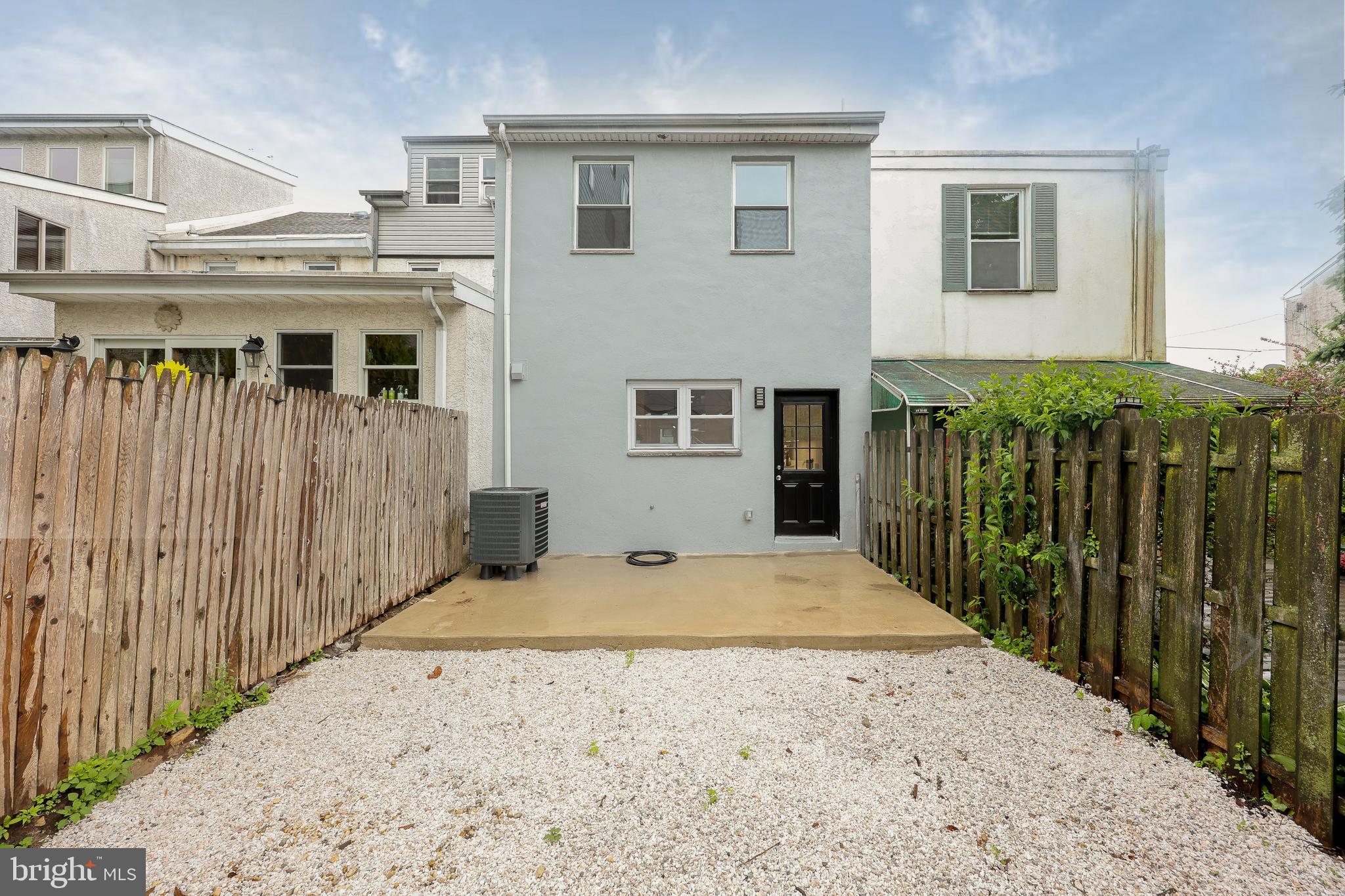 ROXBOROUGH - Residential