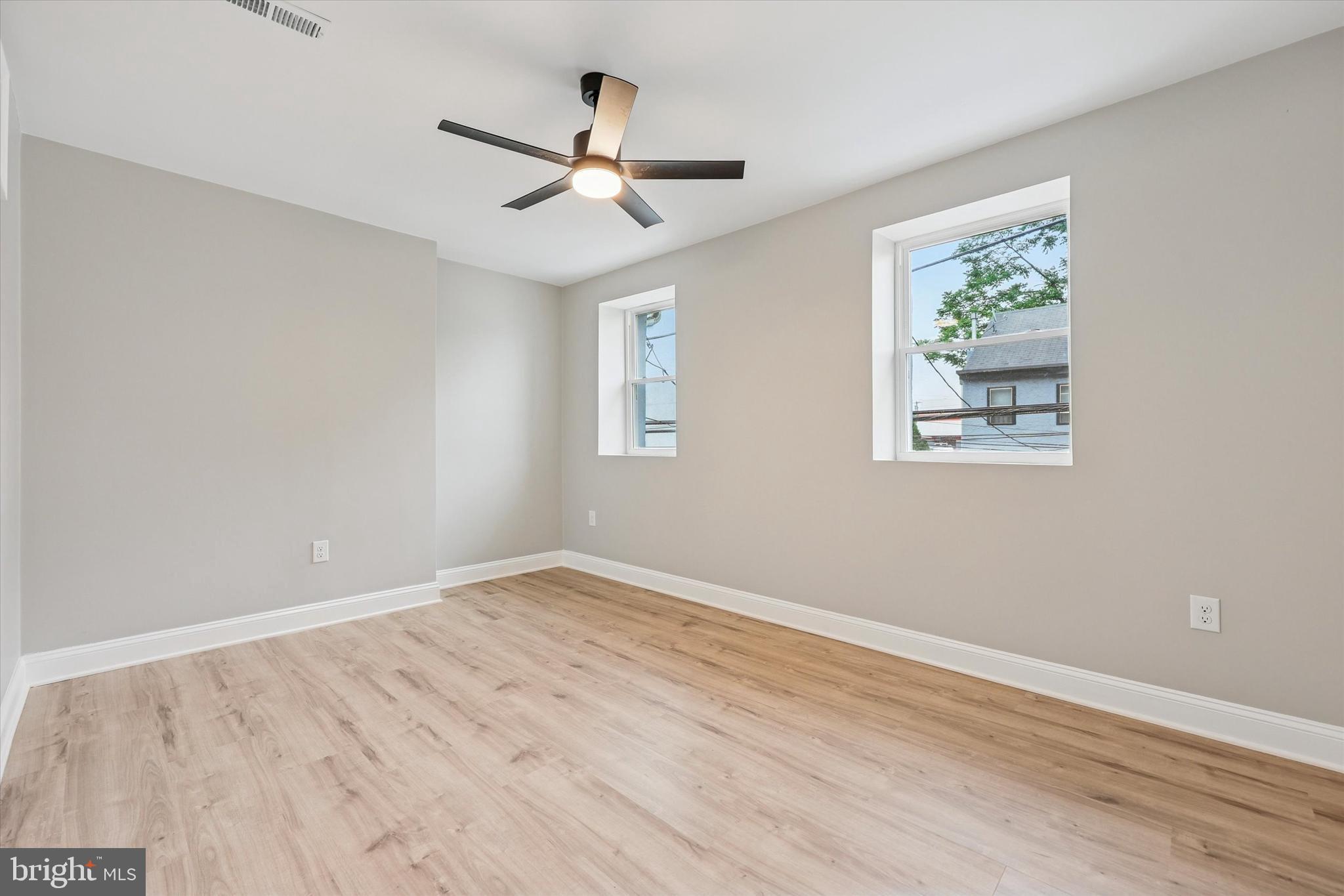 ROXBOROUGH - Residential