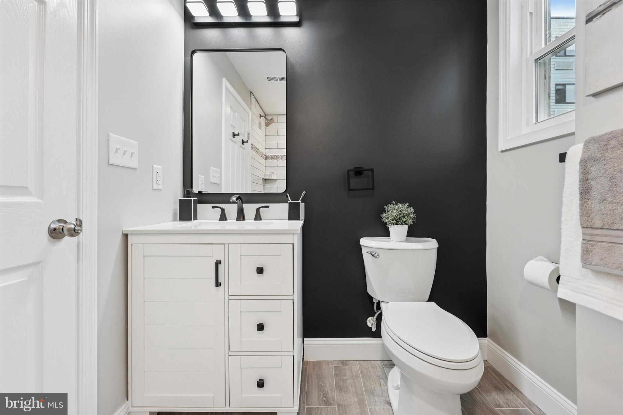 ROXBOROUGH - Residential