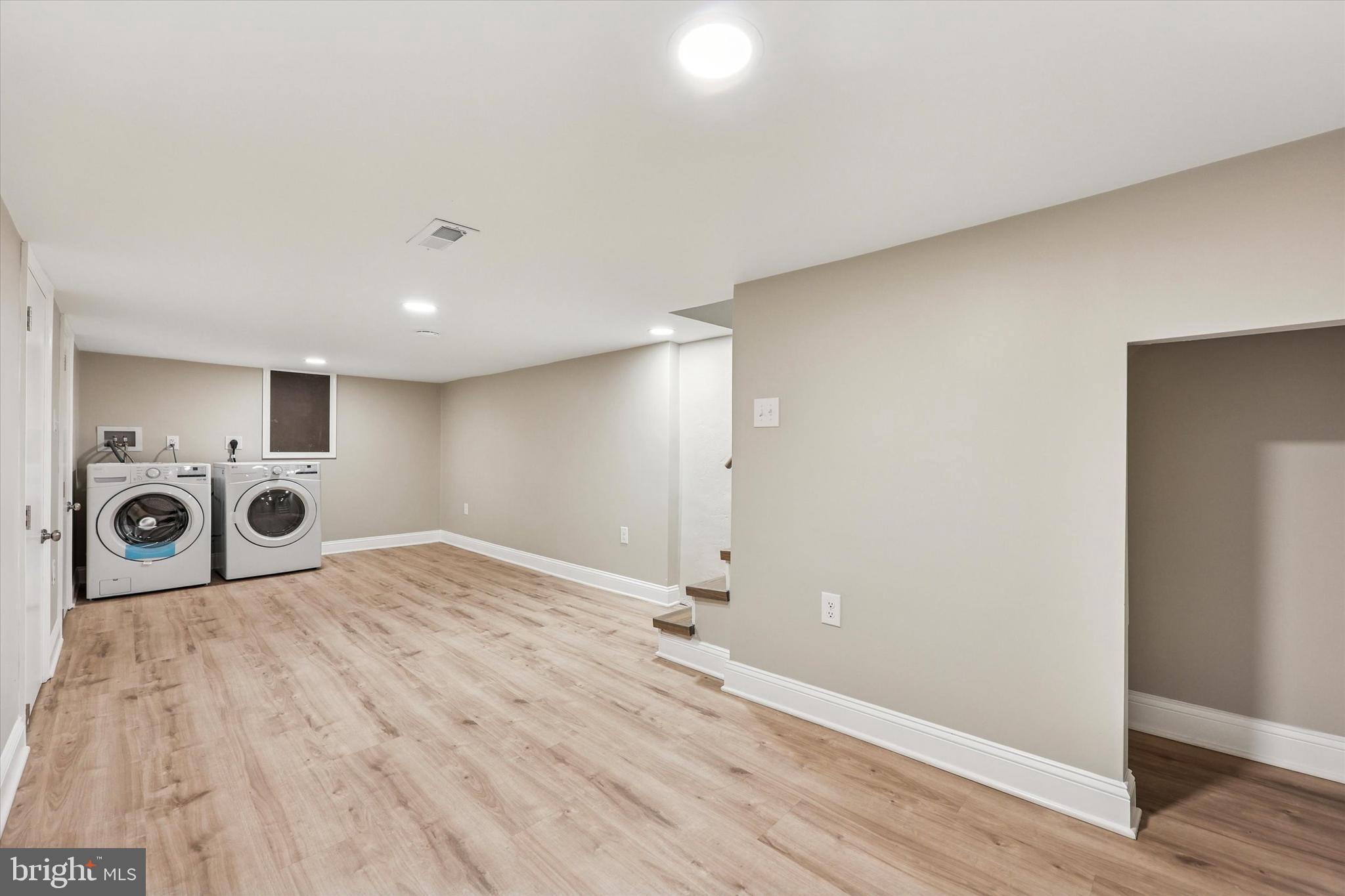 ROXBOROUGH - Residential