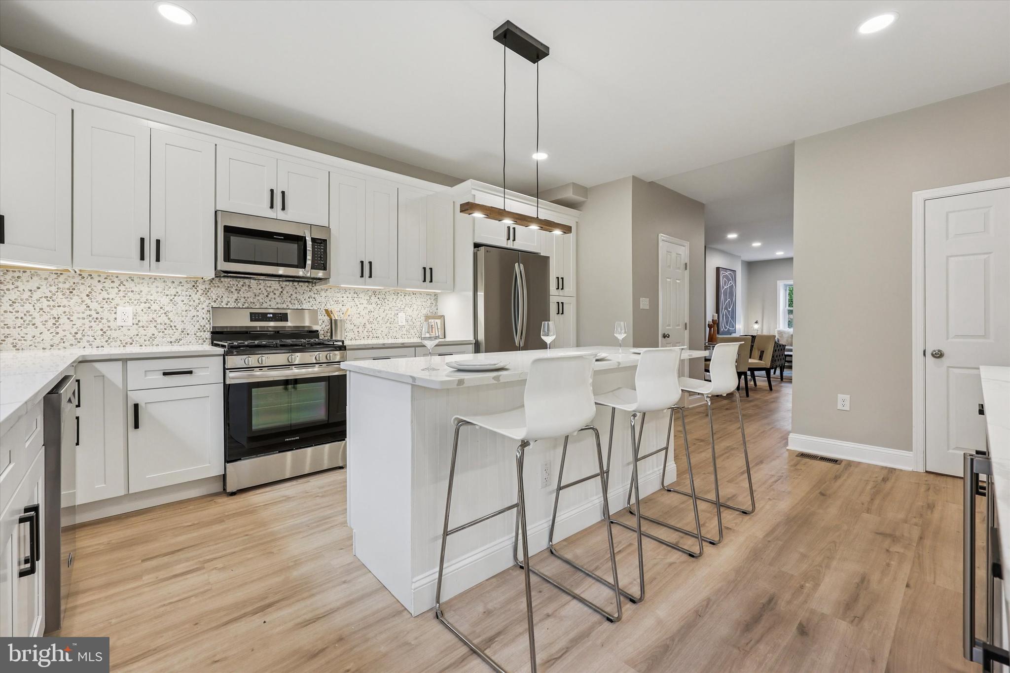 ROXBOROUGH - Residential