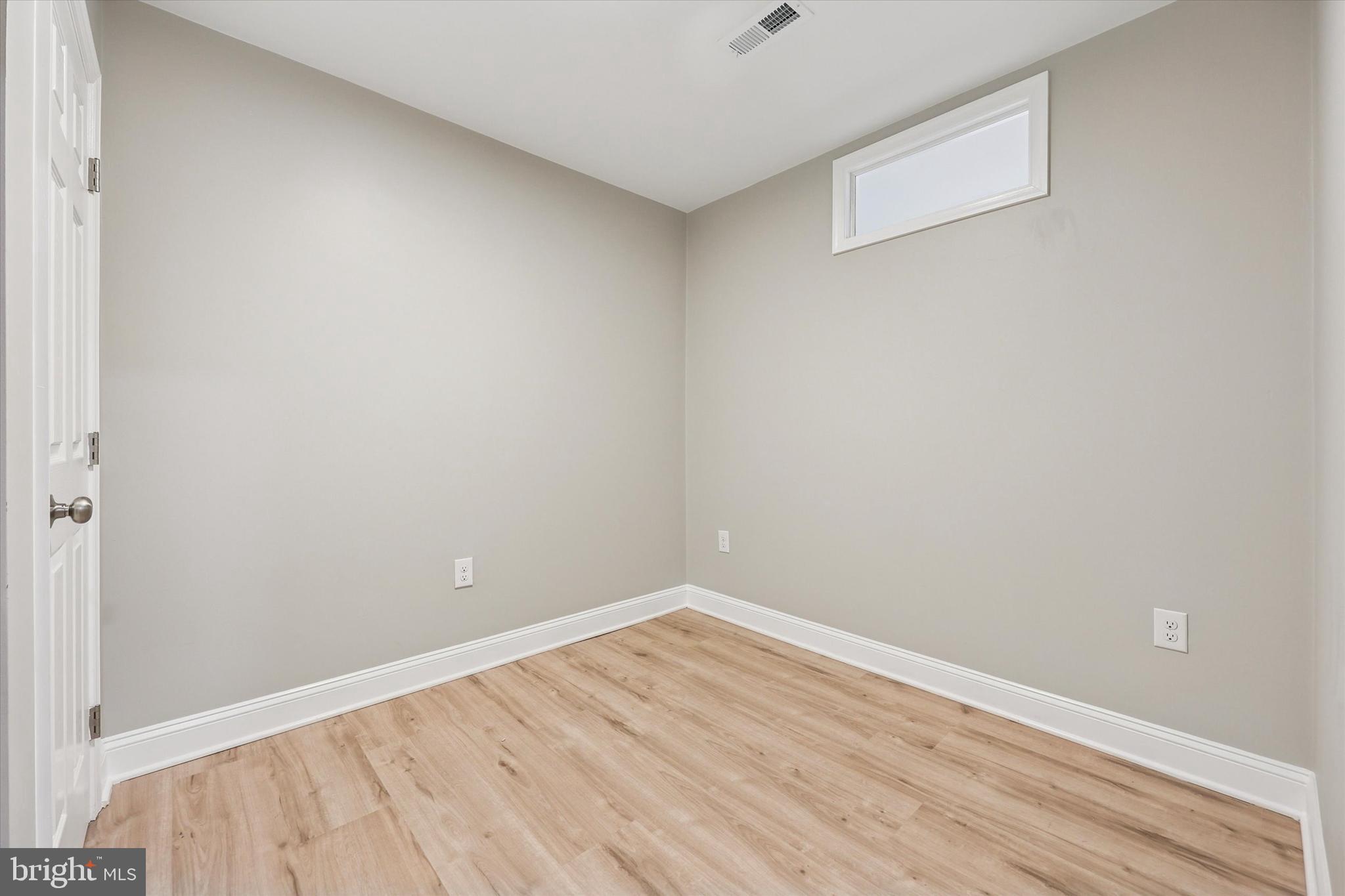 ROXBOROUGH - Residential