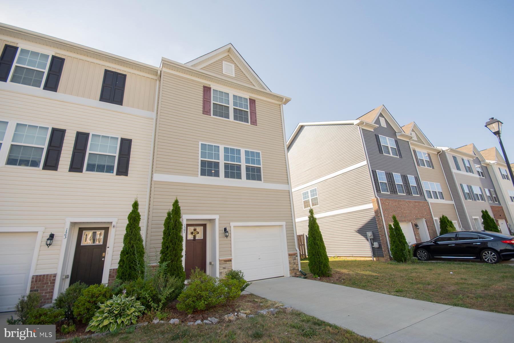 BERKELEY RIDGE - Residential