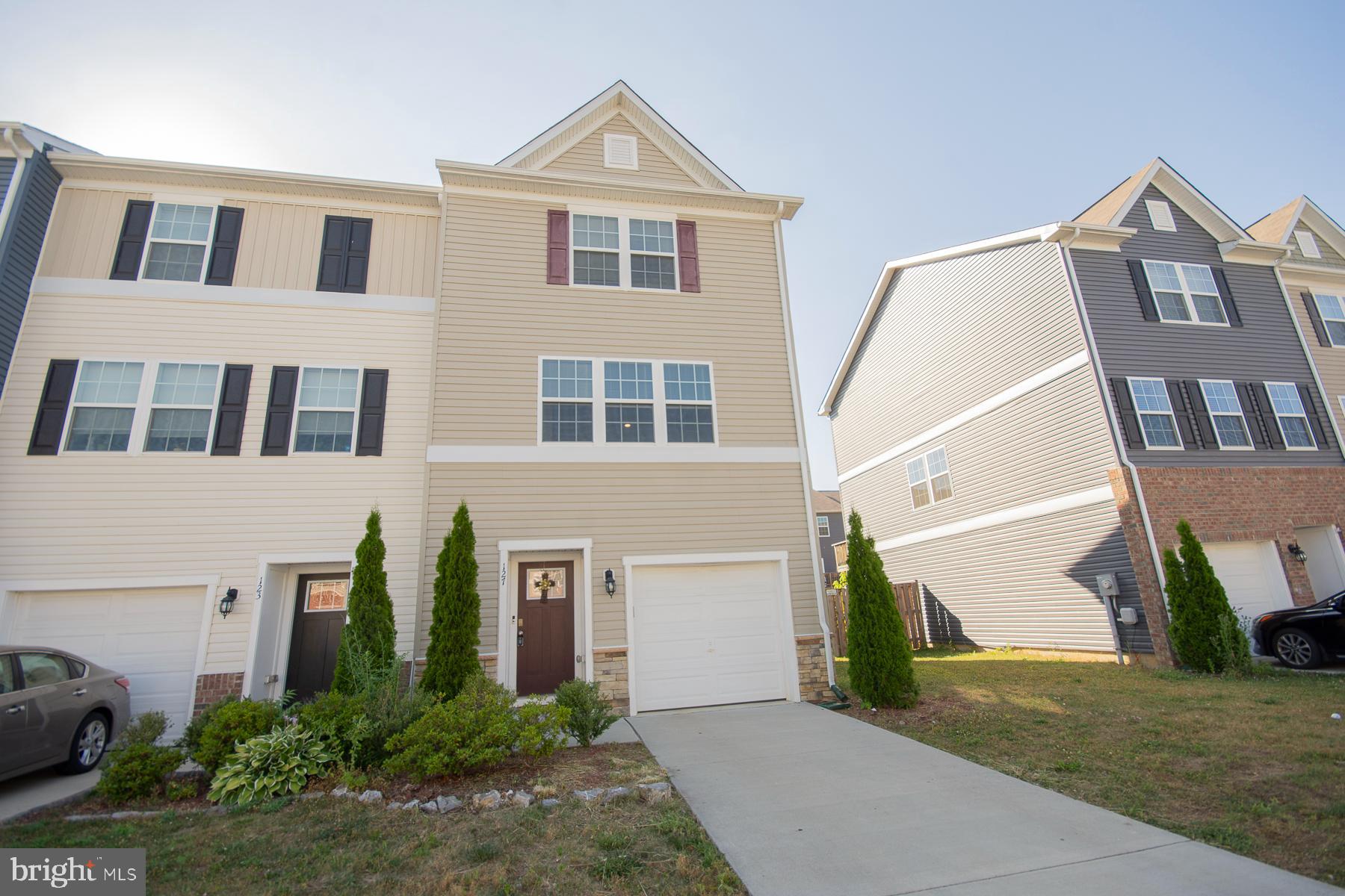 BERKELEY RIDGE - Residential