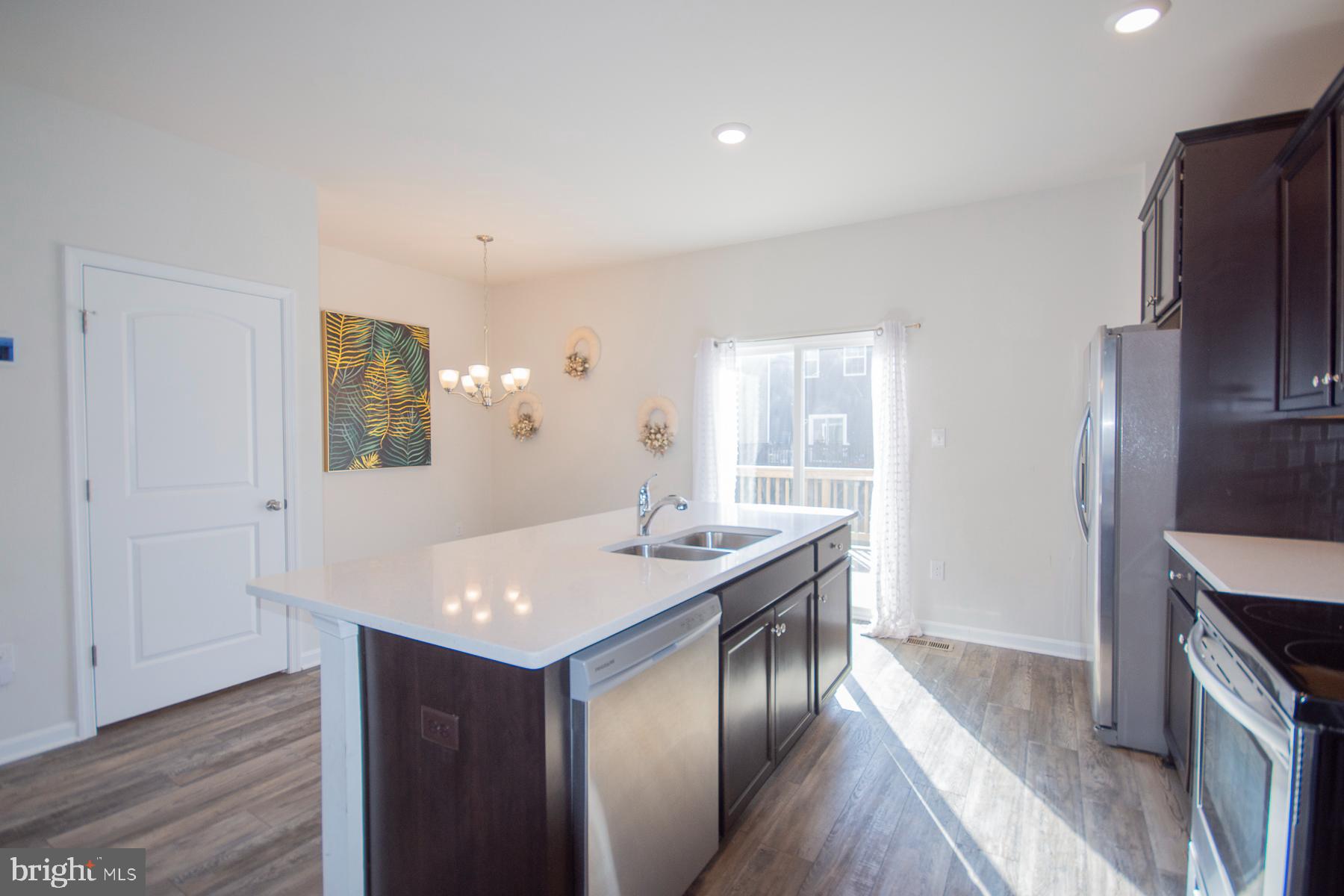 BERKELEY RIDGE - Residential