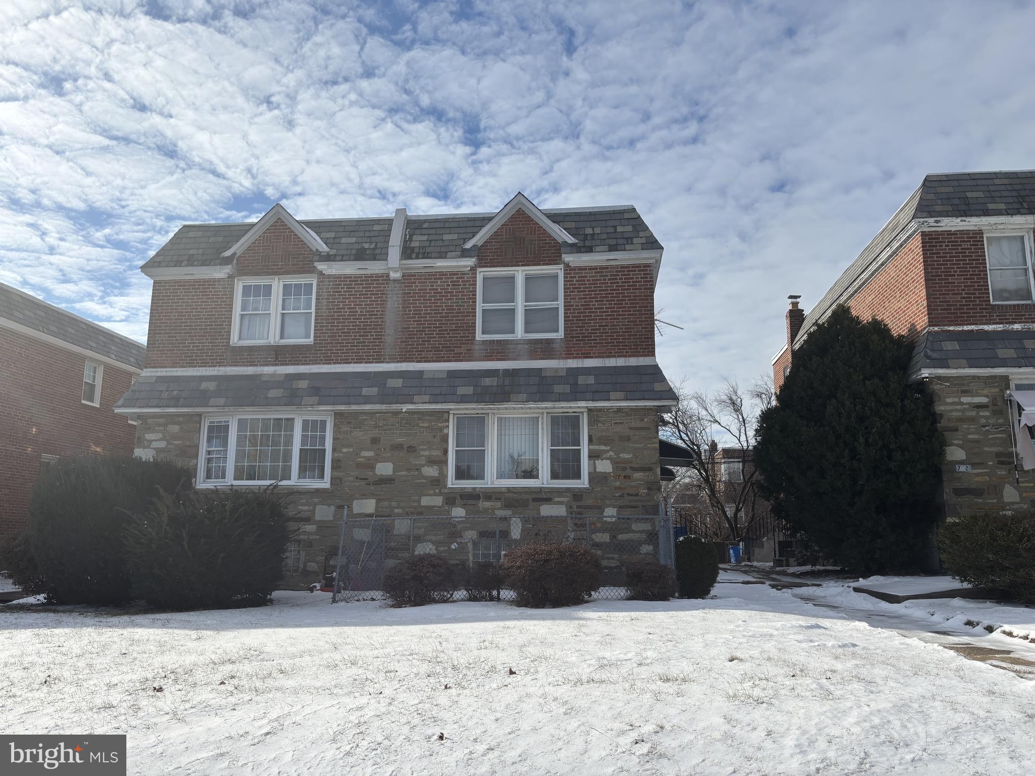 LAWNDALE - Residential