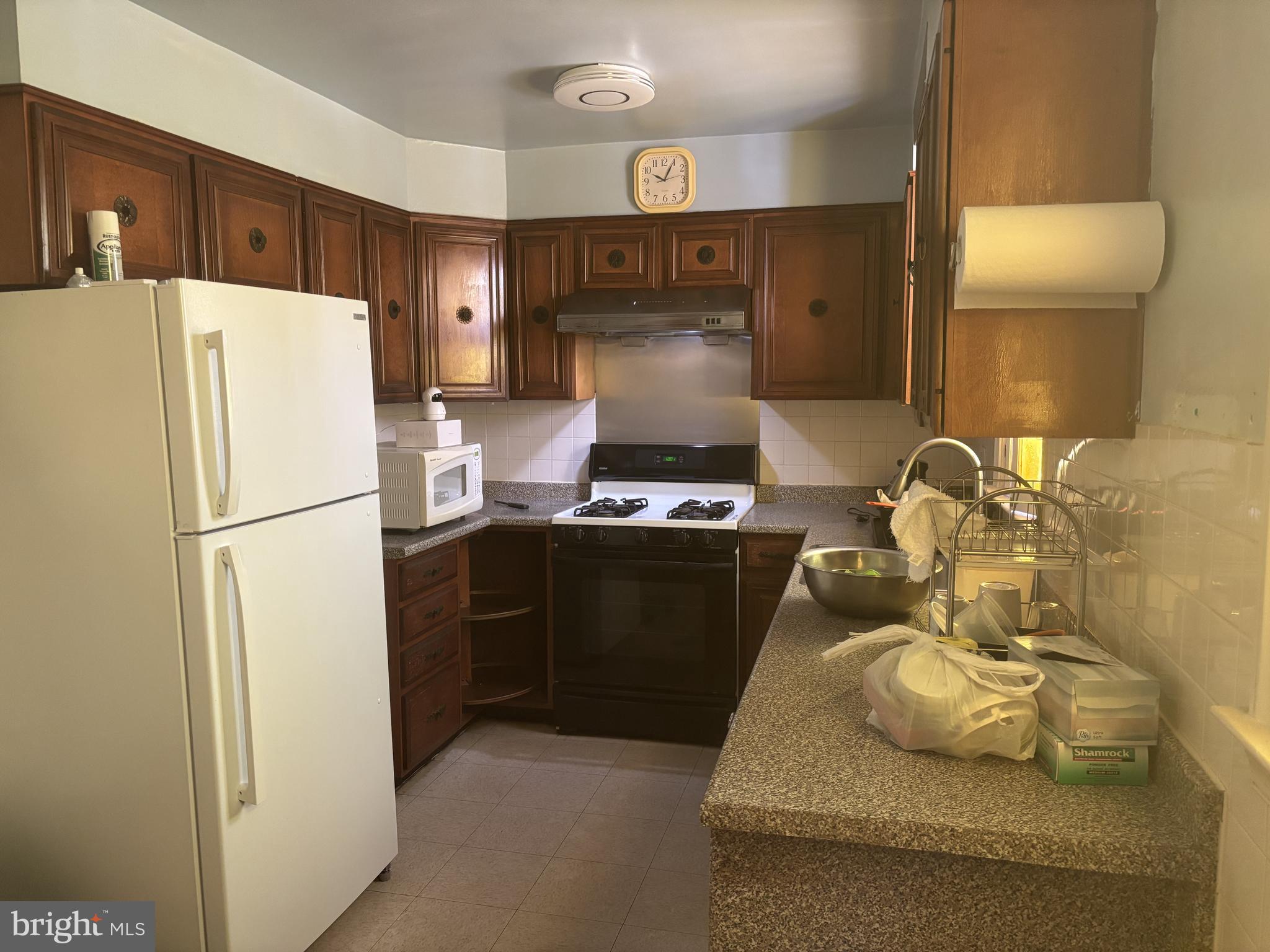 LAWNDALE - Residential