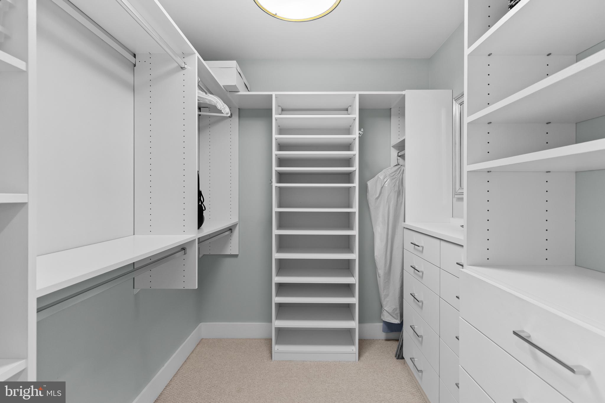 BAHAMA BEACH - Residential