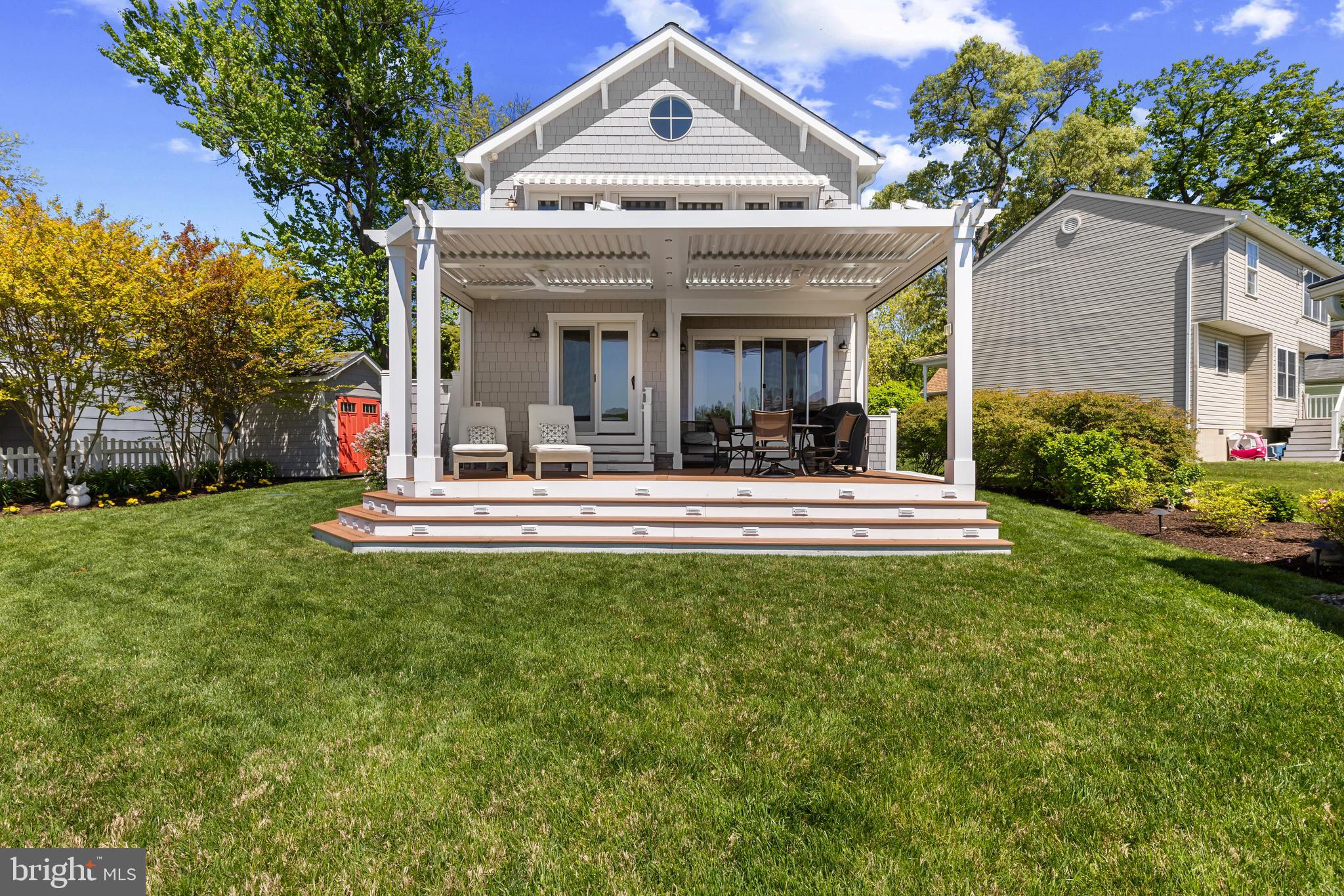 BAHAMA BEACH - Residential