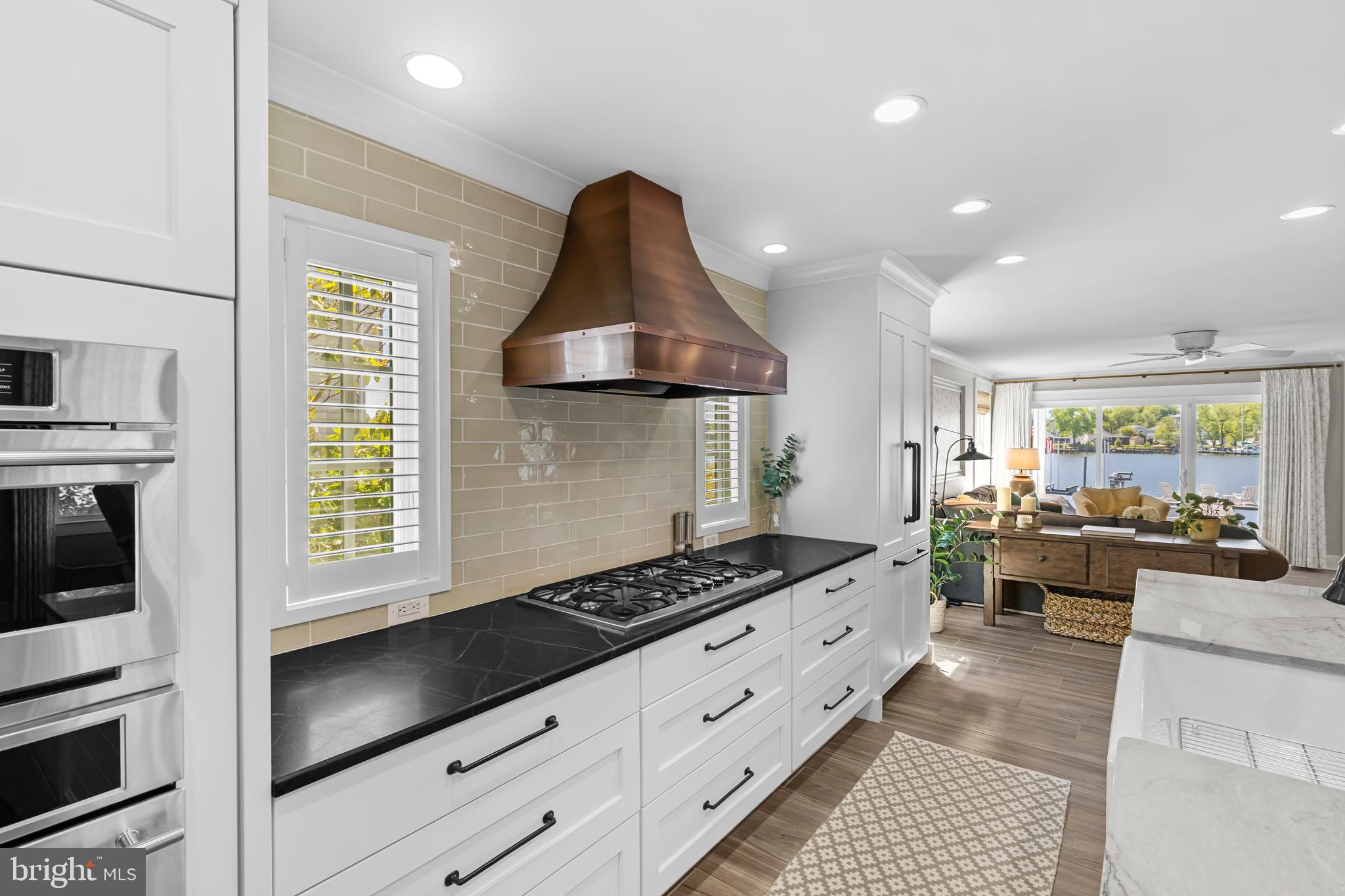 BAHAMA BEACH - Residential