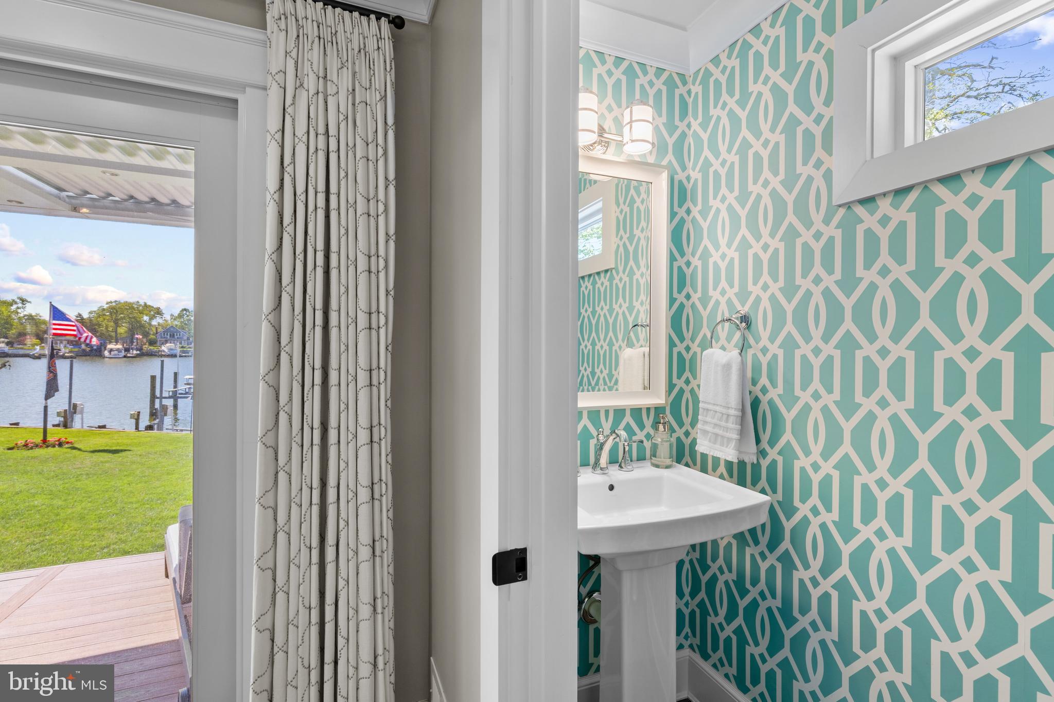 BAHAMA BEACH - Residential