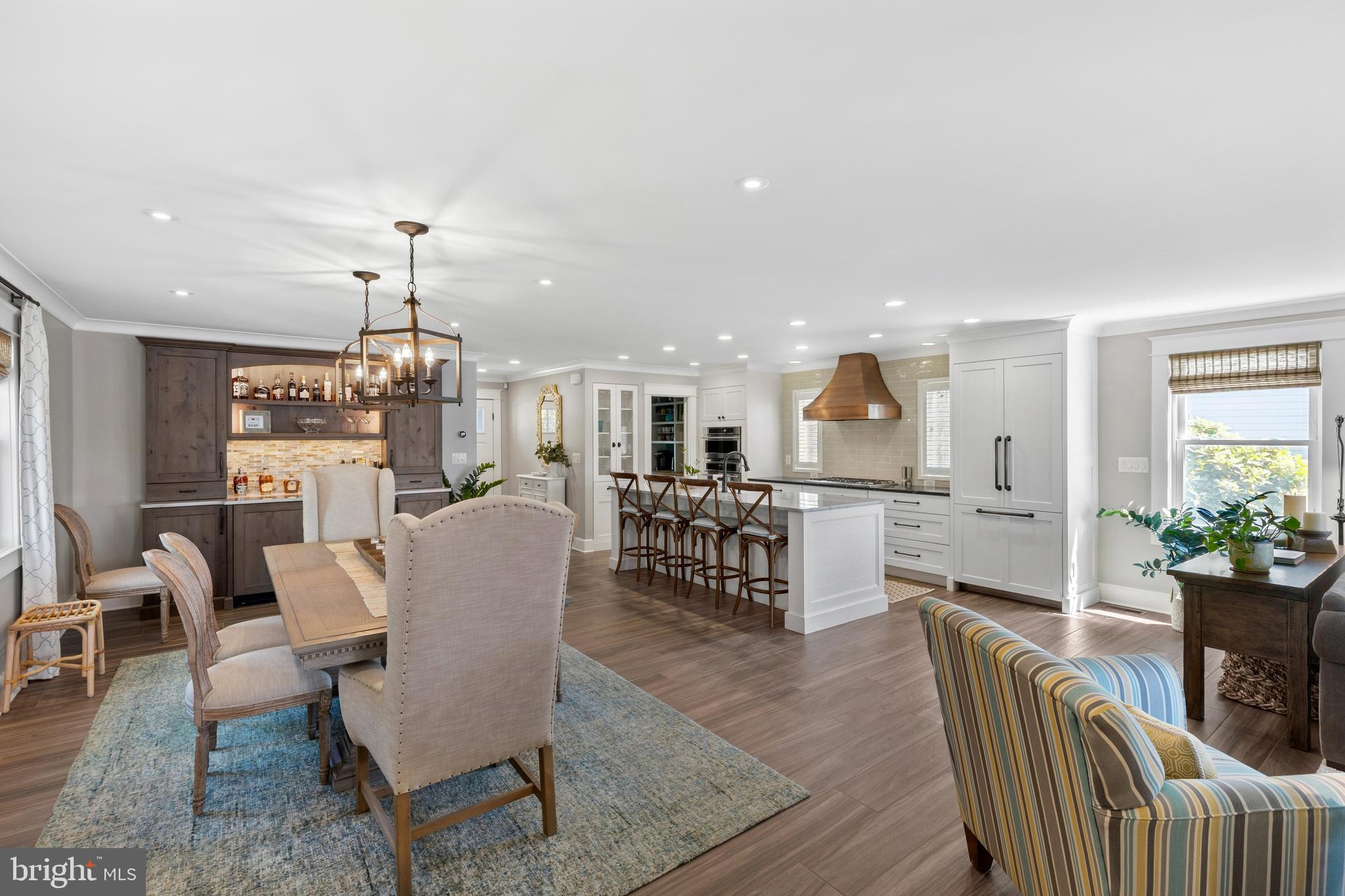 BAHAMA BEACH - Residential