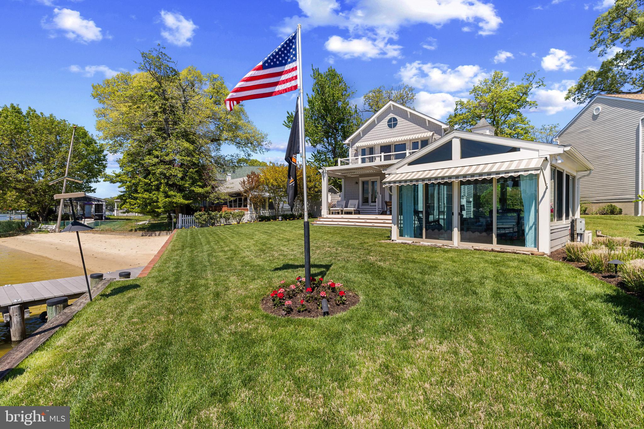 BAHAMA BEACH - Residential