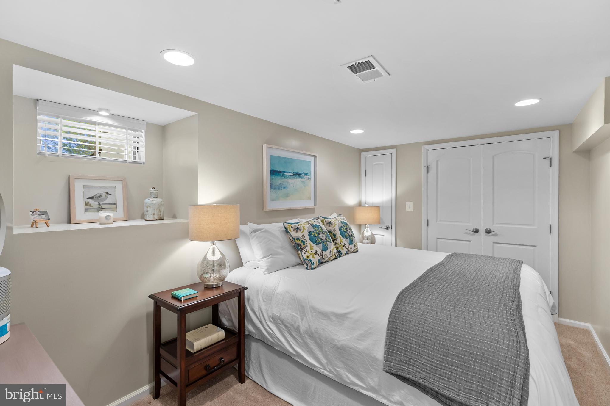 BAHAMA BEACH - Residential