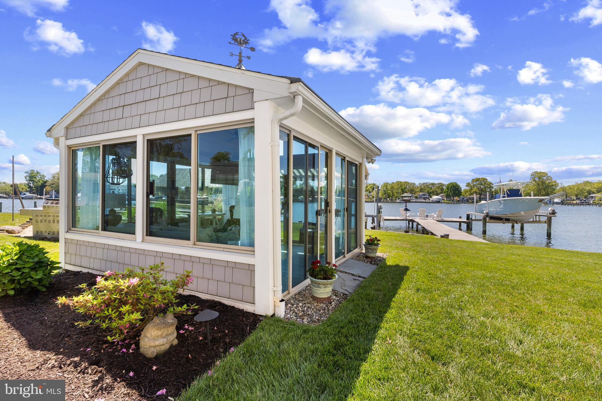 BAHAMA BEACH - Residential