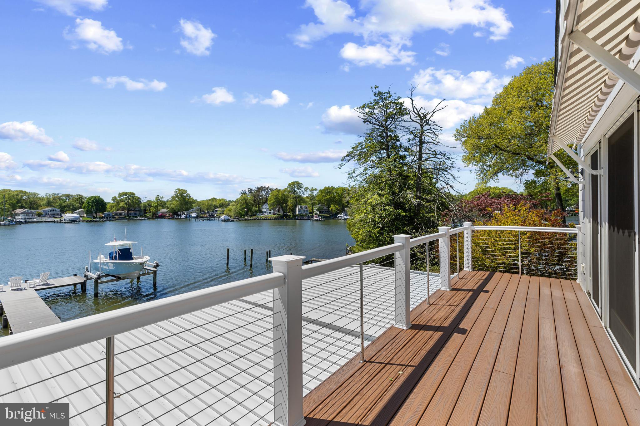 BAHAMA BEACH - Residential