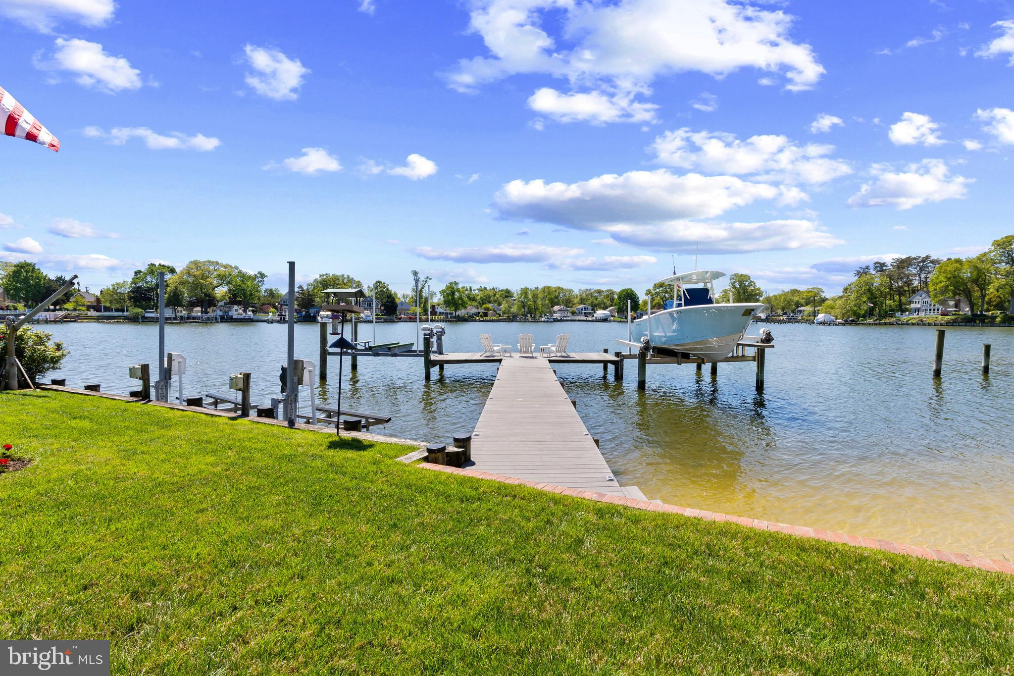 BAHAMA BEACH - Residential