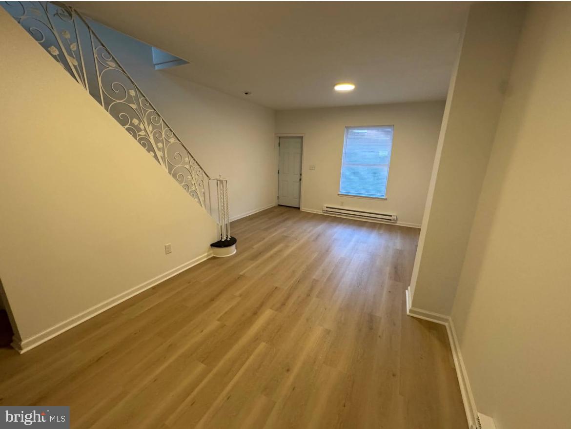 KENSINGTON - Residential Lease