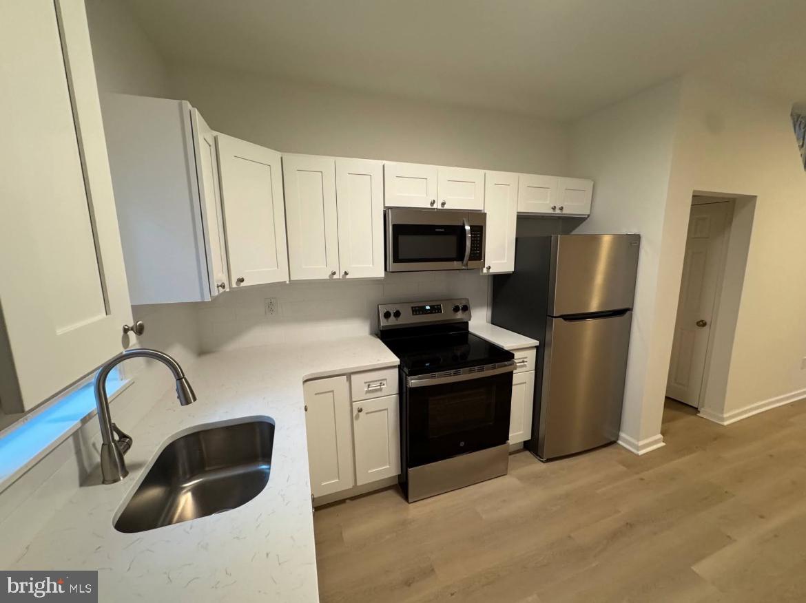 KENSINGTON - Residential Lease