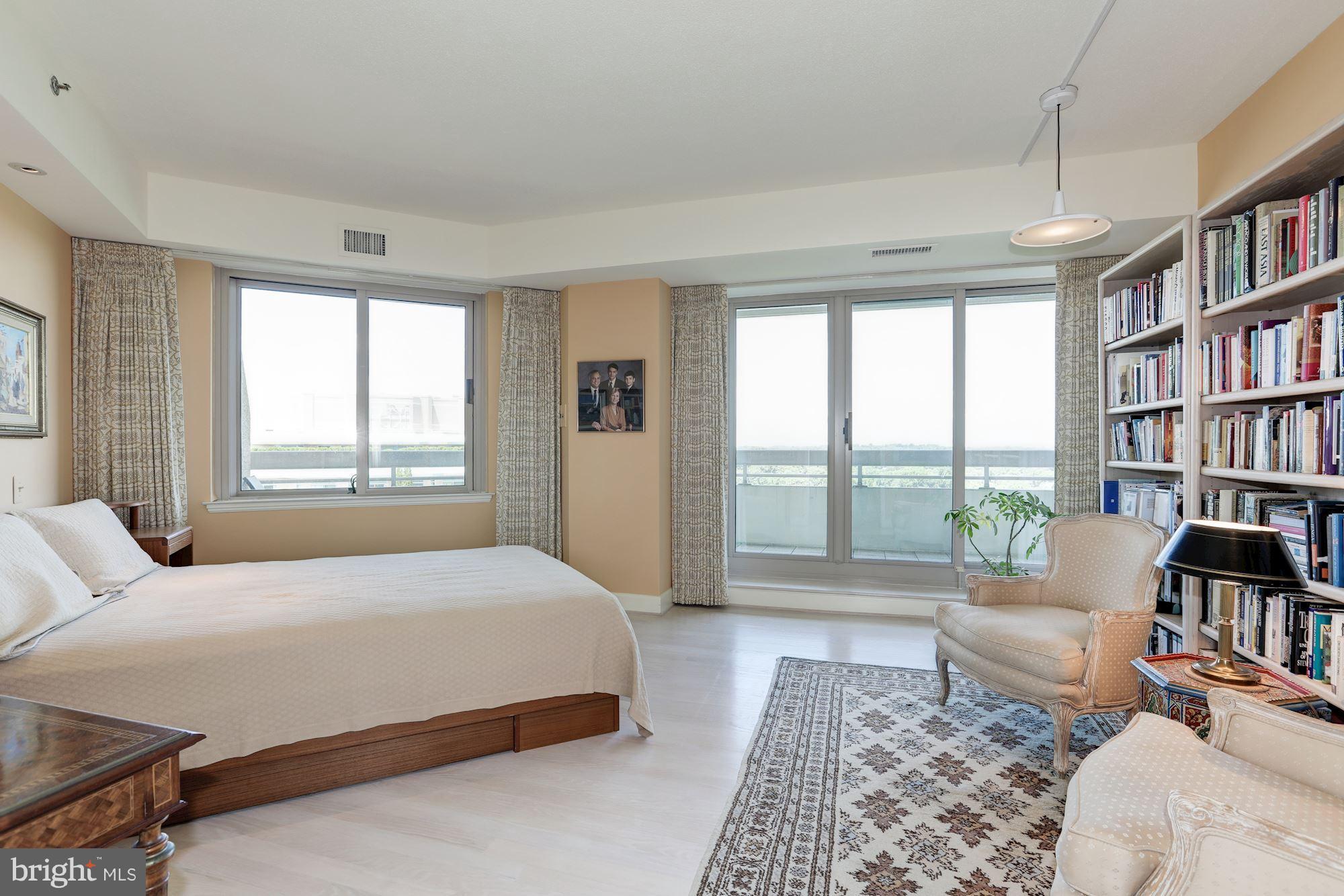 SOMERSET HOUSE - Residential