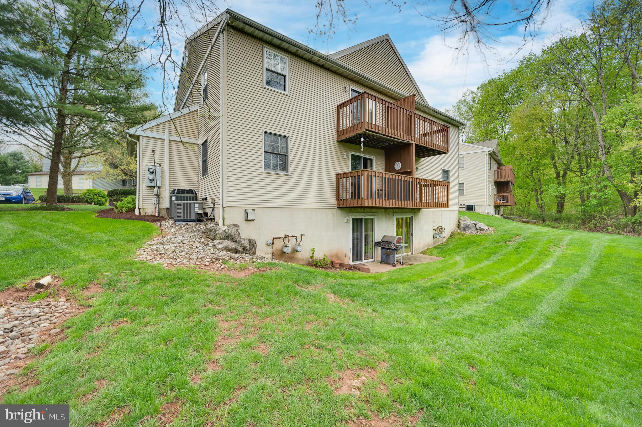 MIFFLIN WOODS - Residential