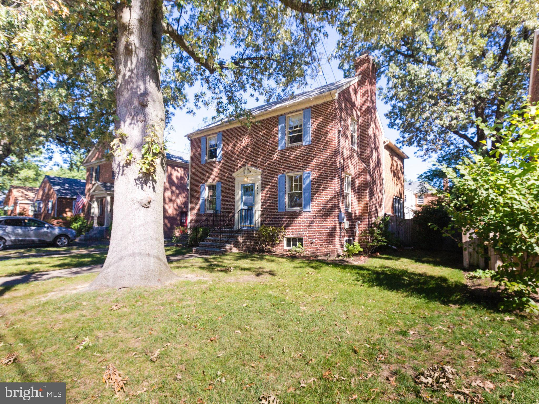 ARLINGTON HEIGHTS - Residential