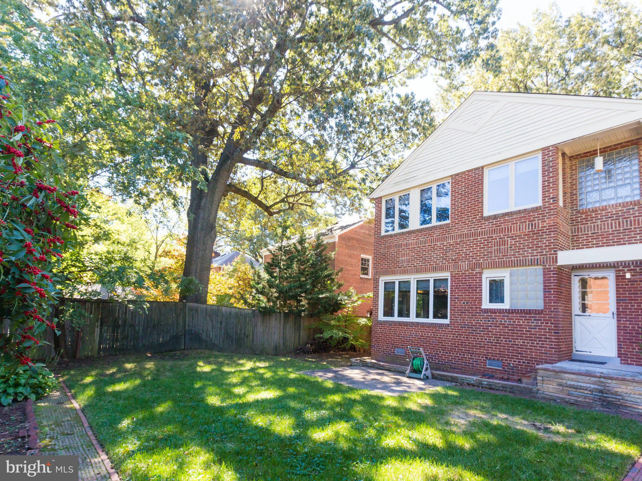 ARLINGTON HEIGHTS - Residential