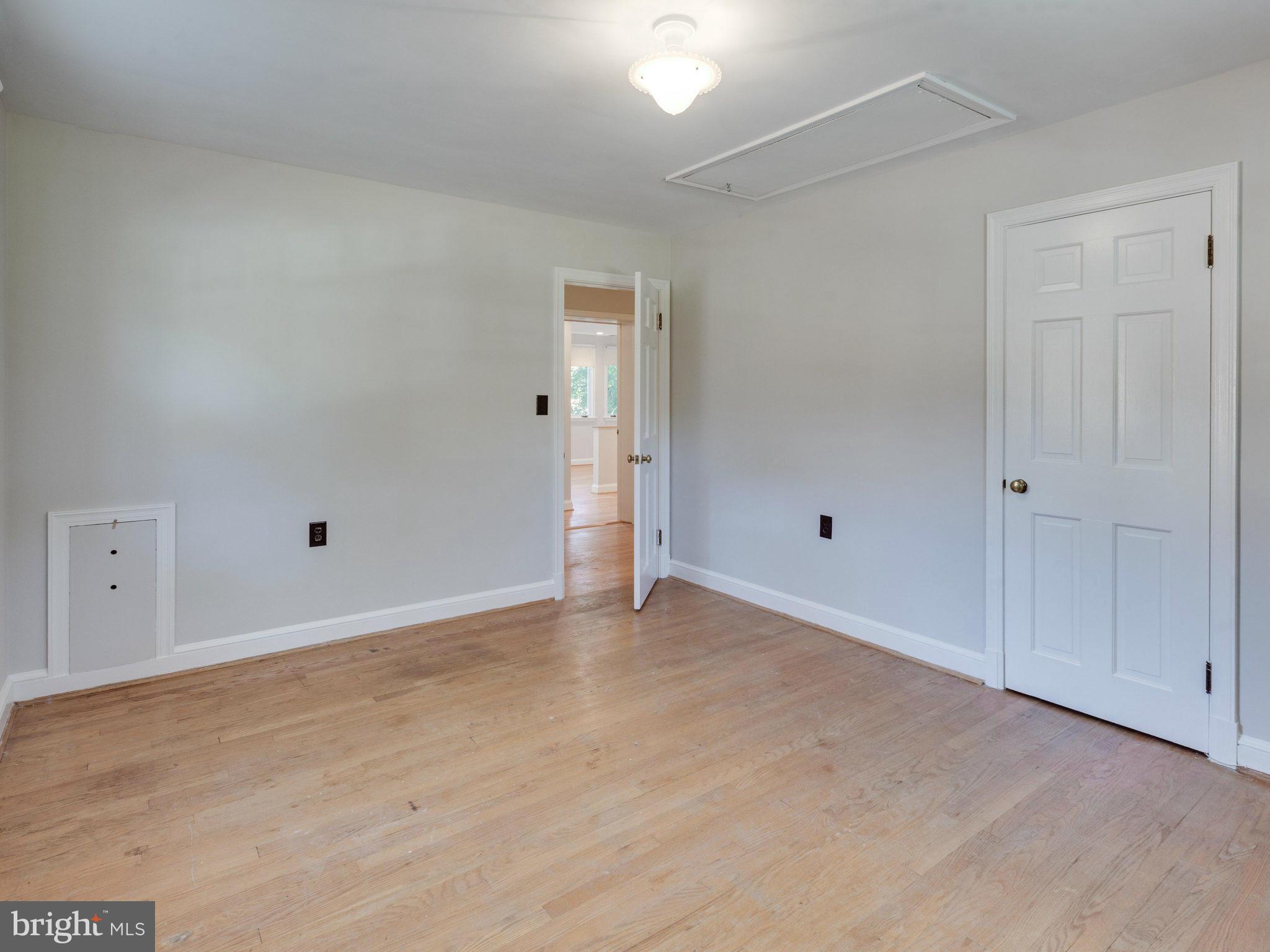 ARLINGTON HEIGHTS - Residential