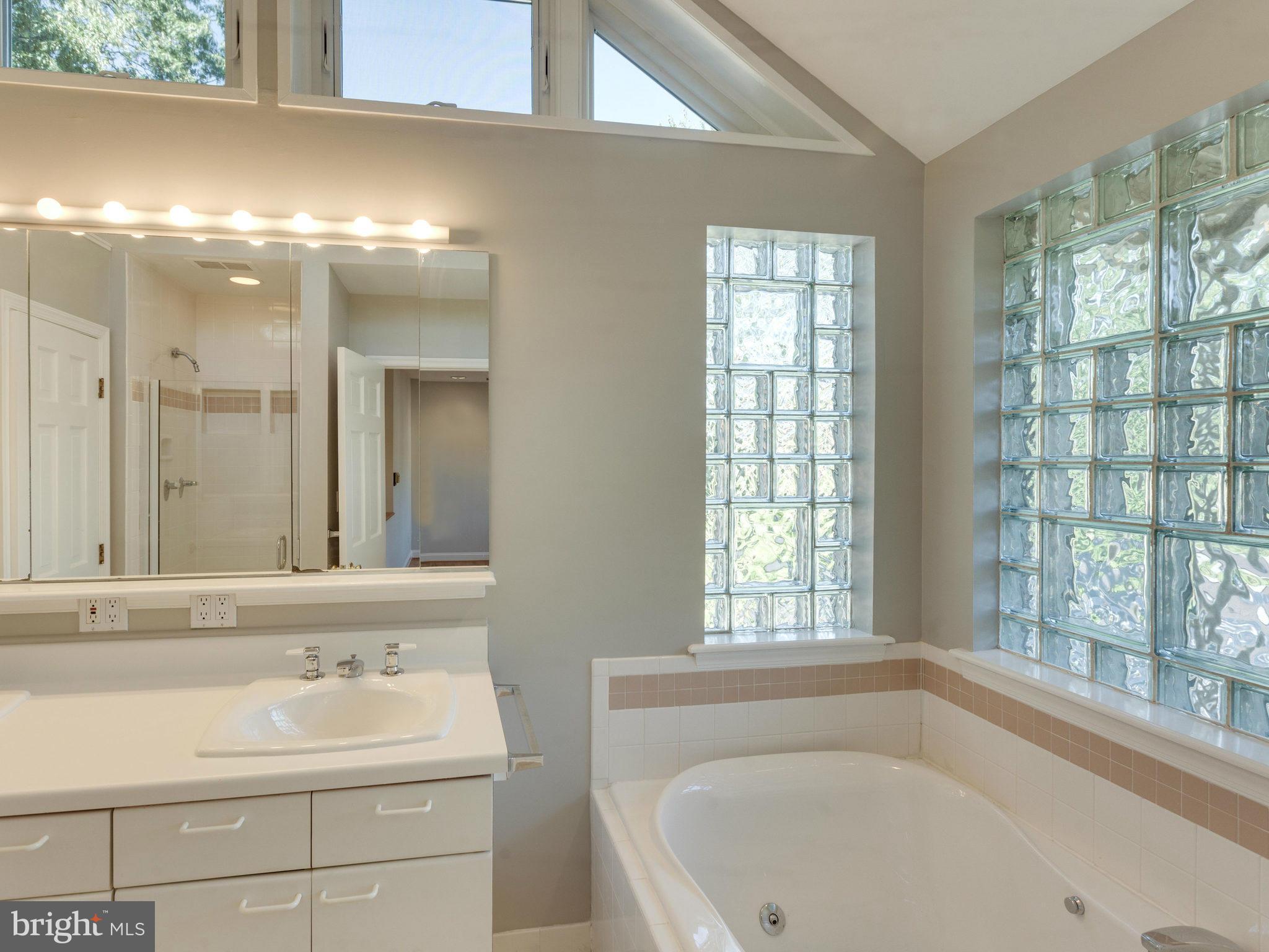 ARLINGTON HEIGHTS - Residential